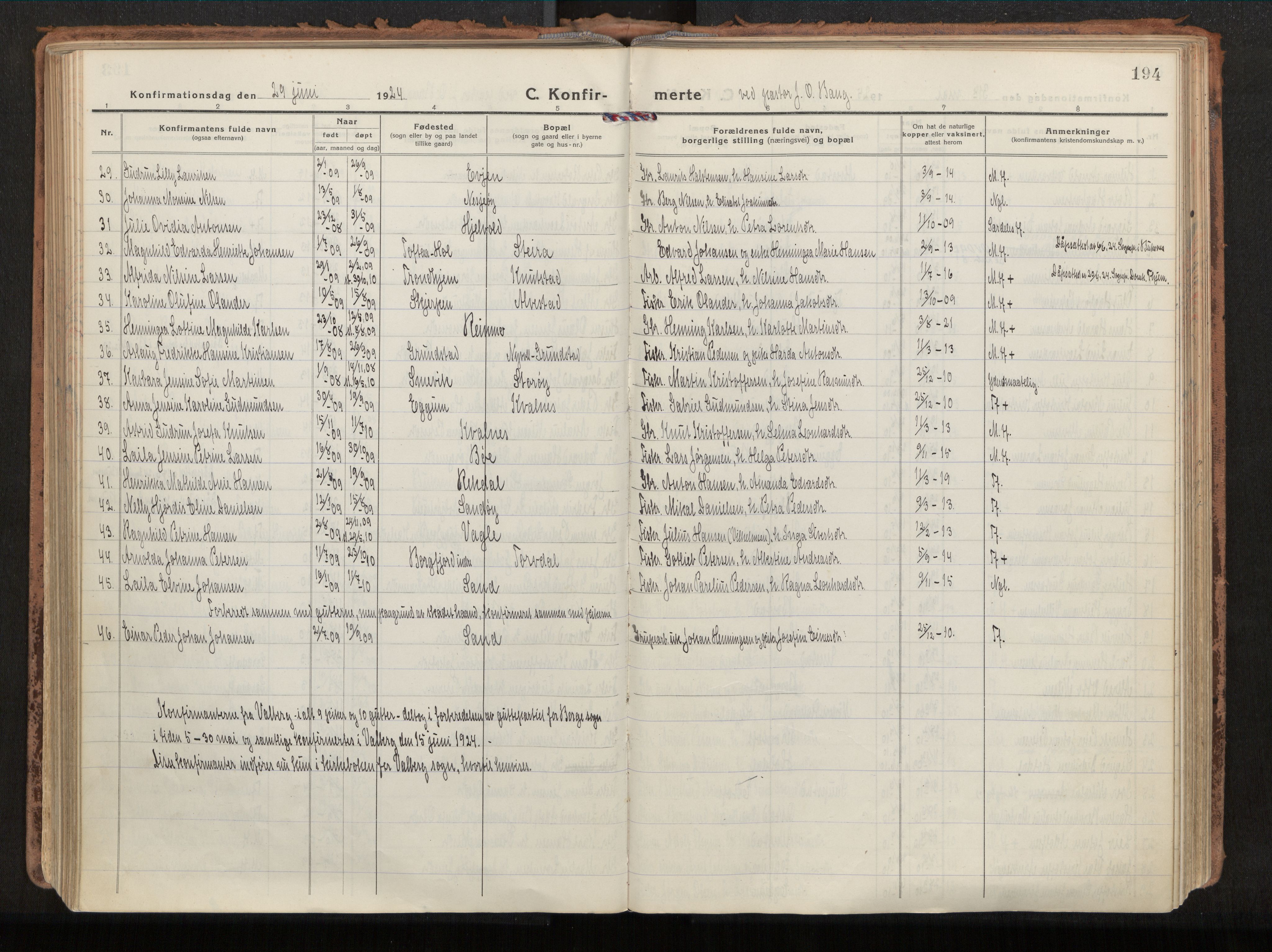 Ministerialprotokoller, klokkerbøker og fødselsregistre - Nordland, AV/SAT-A-1459/880/L1136: Parish register (official) no. 880A10, 1919-1927, p. 194