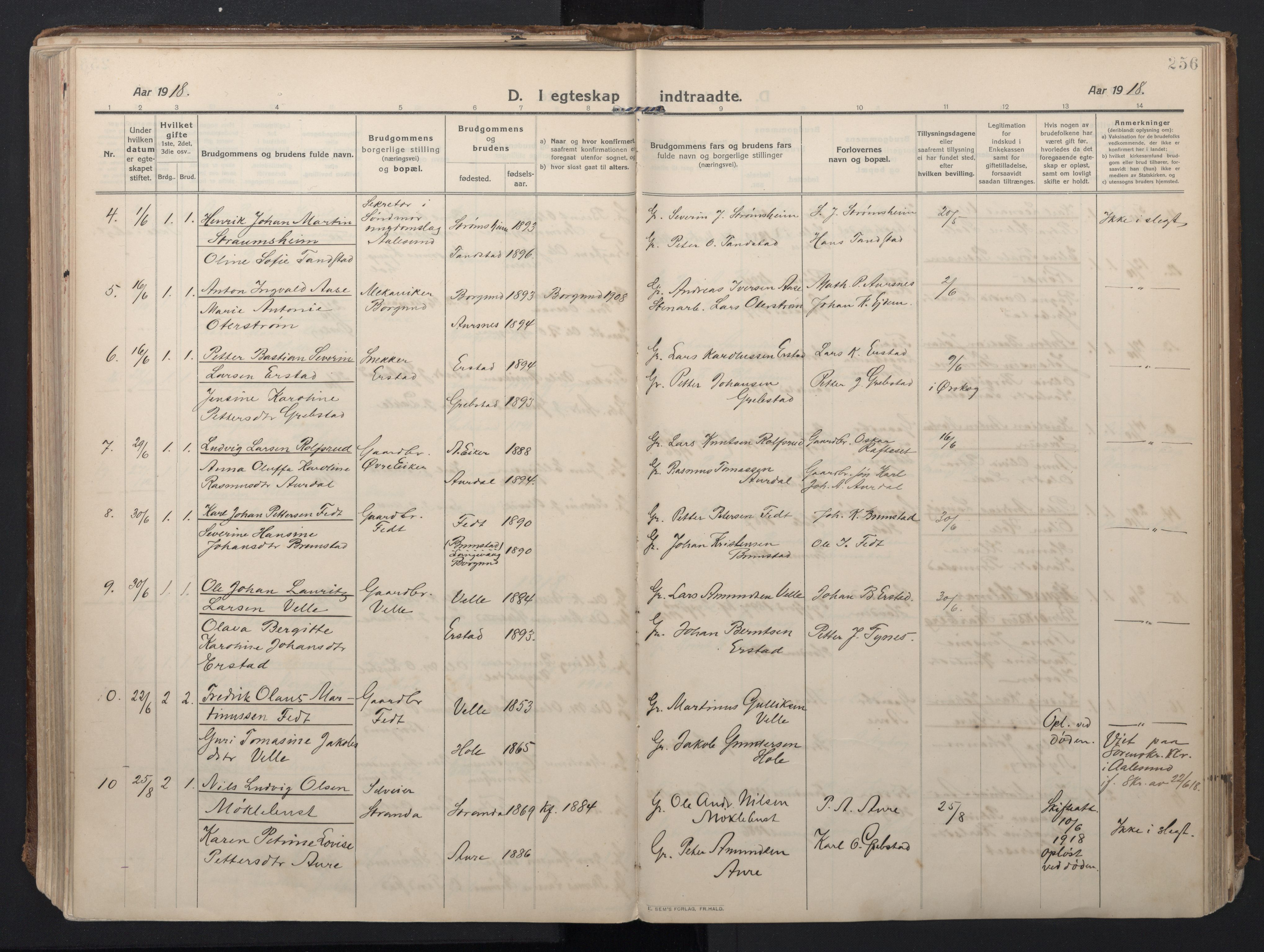 Ministerialprotokoller, klokkerbøker og fødselsregistre - Møre og Romsdal, AV/SAT-A-1454/523/L0337: Parish register (official) no. 523A04, 1911-1929, p. 256