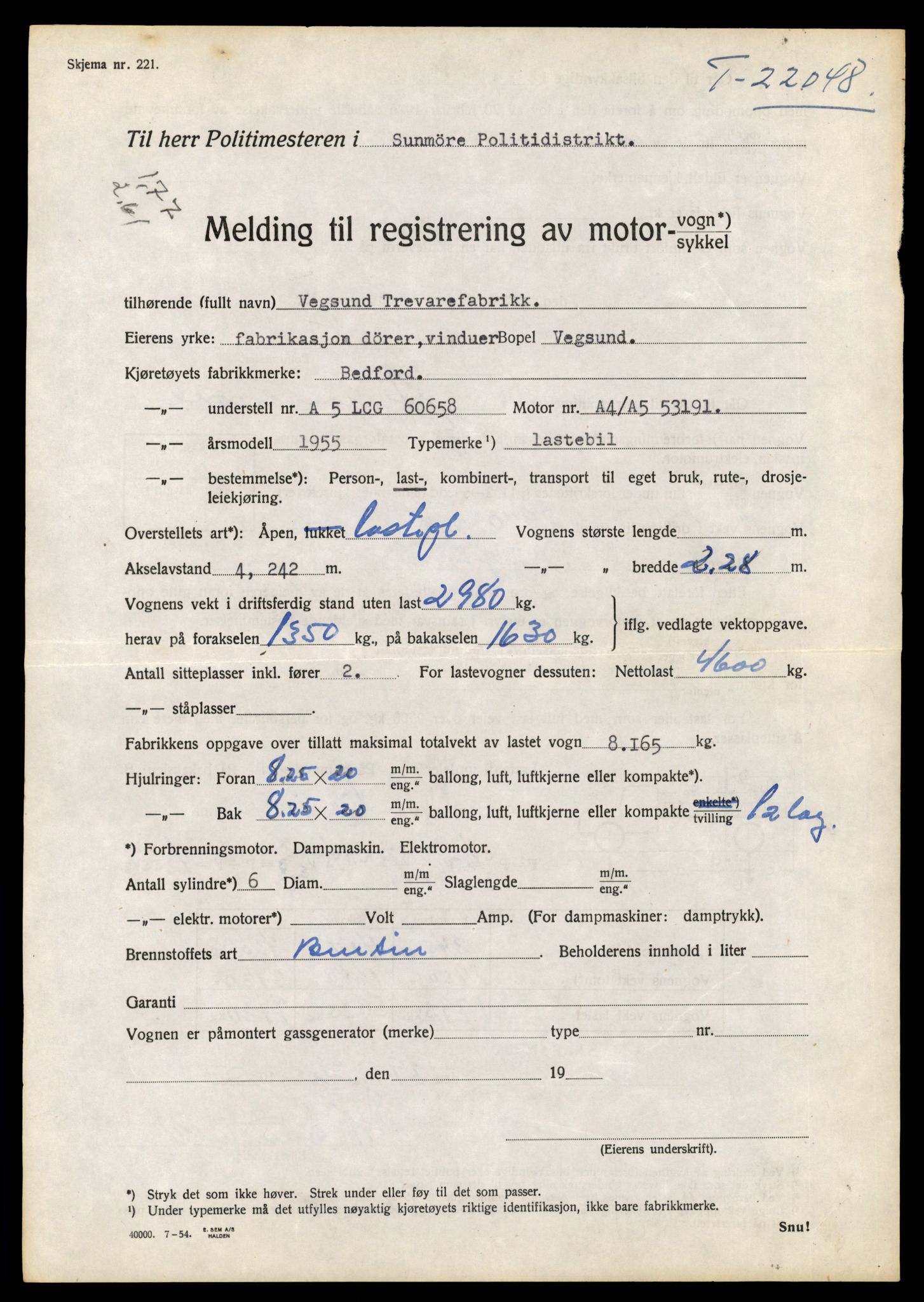 Møre og Romsdal vegkontor - Ålesund trafikkstasjon, AV/SAT-A-4099/F/Fe/L0034: Registreringskort for kjøretøy T 12500 - T 12652, 1927-1998, p. 2249