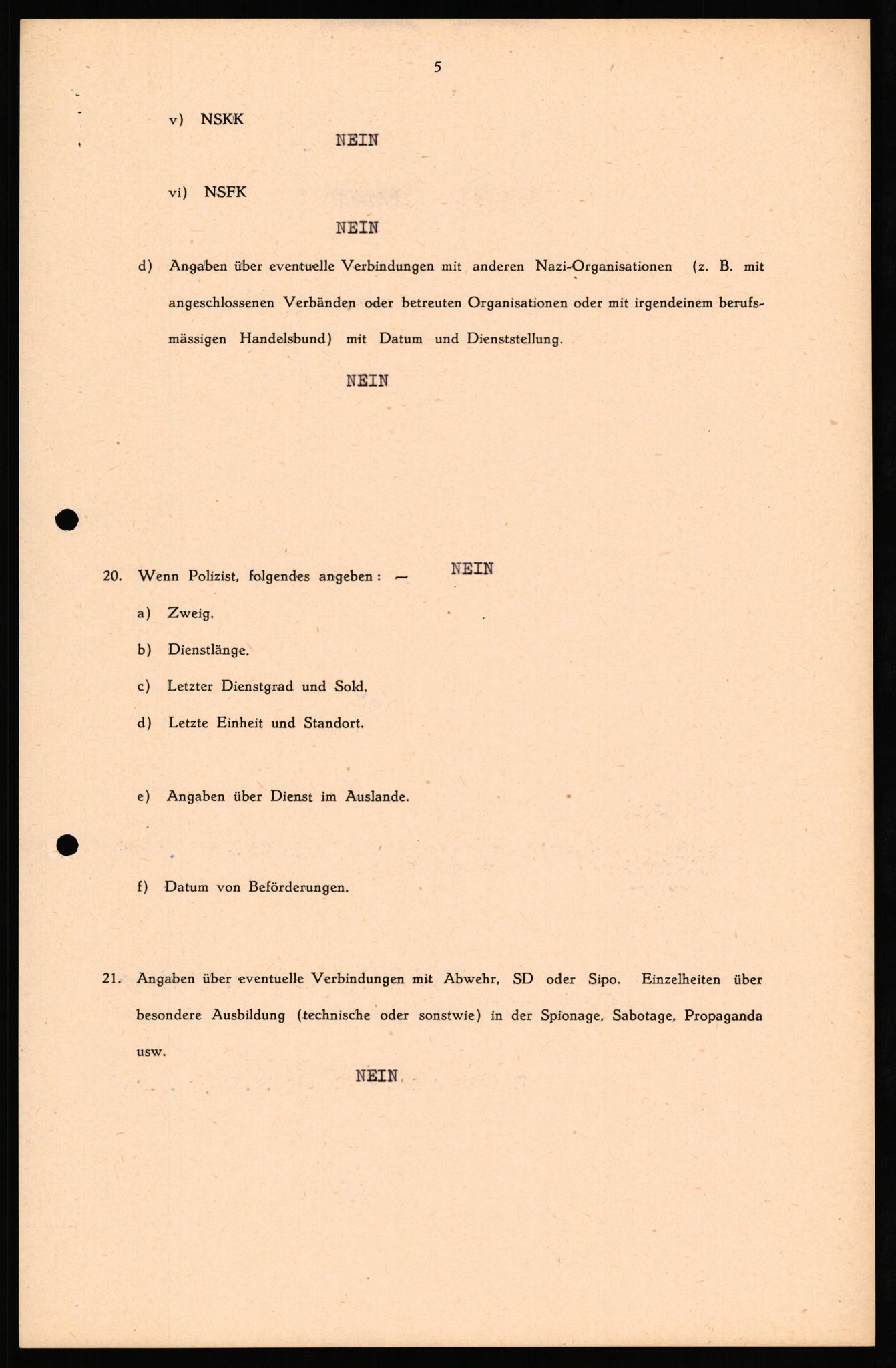 Forsvaret, Forsvarets overkommando II, RA/RAFA-3915/D/Db/L0034: CI Questionaires. Tyske okkupasjonsstyrker i Norge. Tyskere., 1945-1946, p. 128