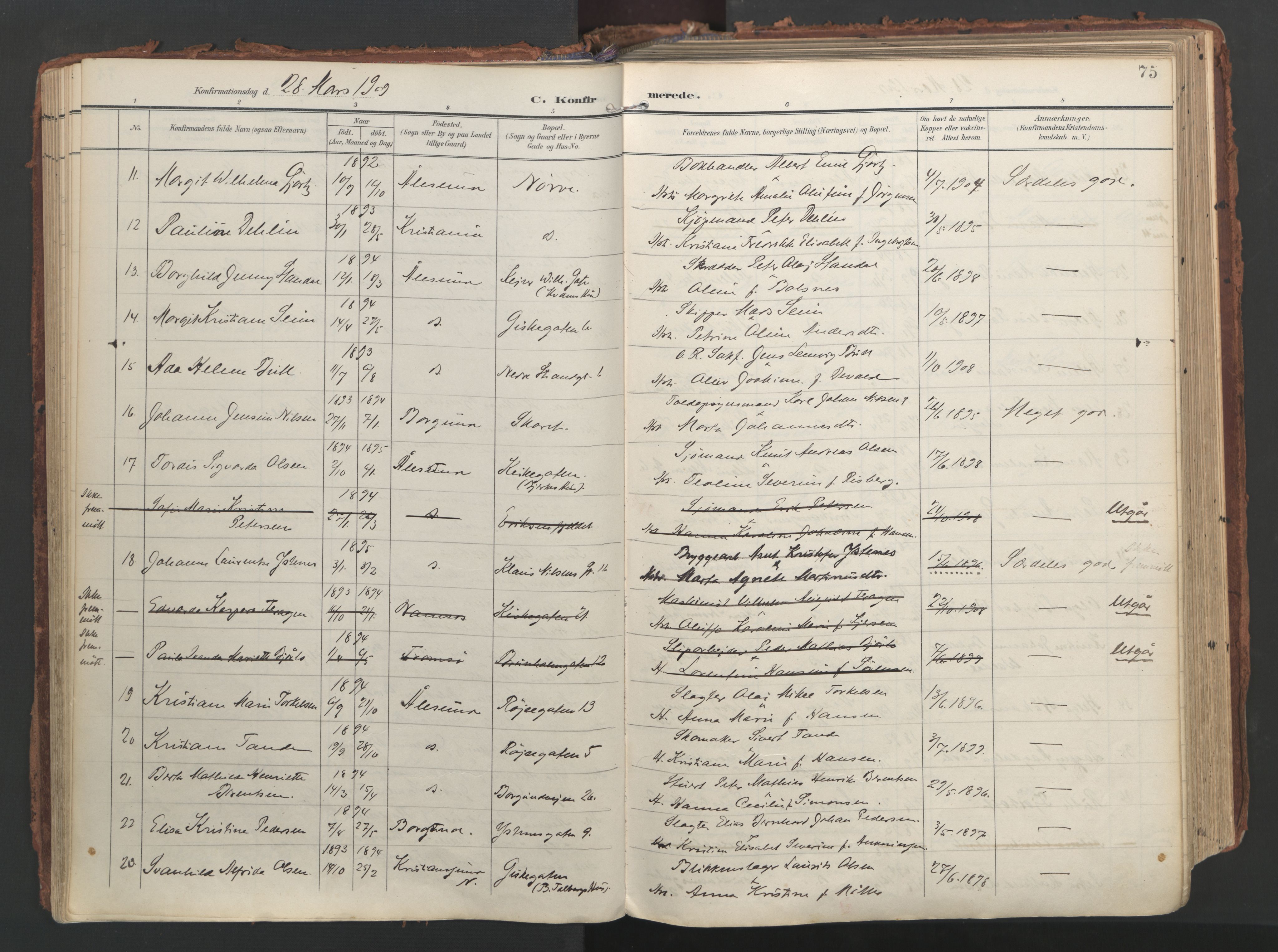 Ministerialprotokoller, klokkerbøker og fødselsregistre - Møre og Romsdal, AV/SAT-A-1454/529/L0459: Parish register (official) no. 529A09, 1904-1917, p. 75