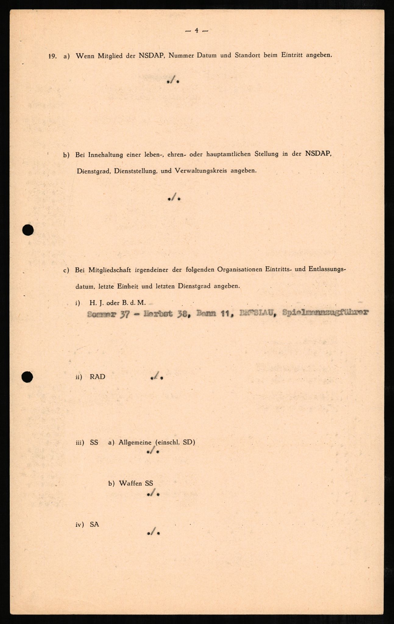 Forsvaret, Forsvarets overkommando II, AV/RA-RAFA-3915/D/Db/L0002: CI Questionaires. Tyske okkupasjonsstyrker i Norge. Tyskere., 1945-1946, p. 560