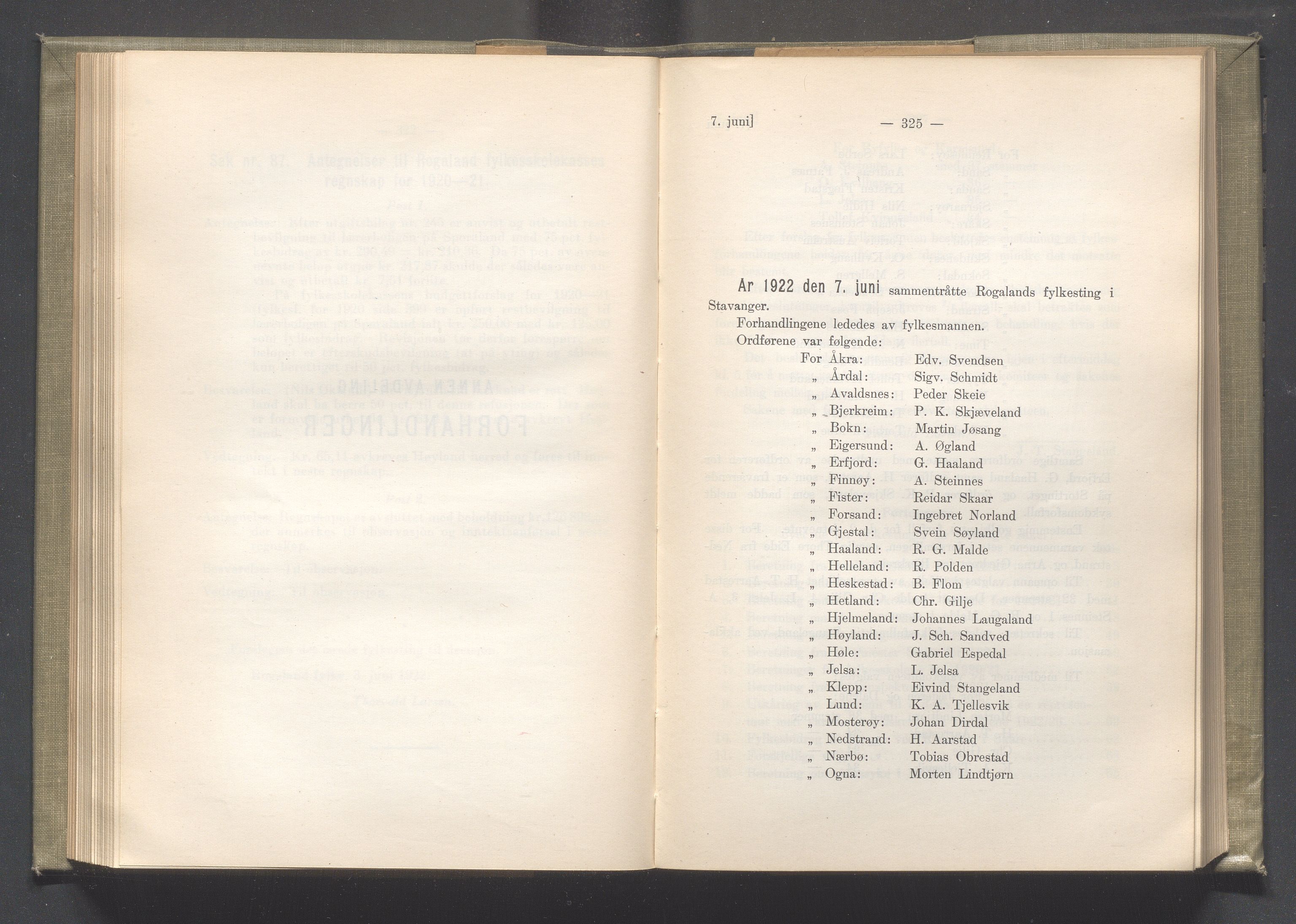 Rogaland fylkeskommune - Fylkesrådmannen , IKAR/A-900/A/Aa/Aaa/L0041: Møtebok , 1922, p. 324-325