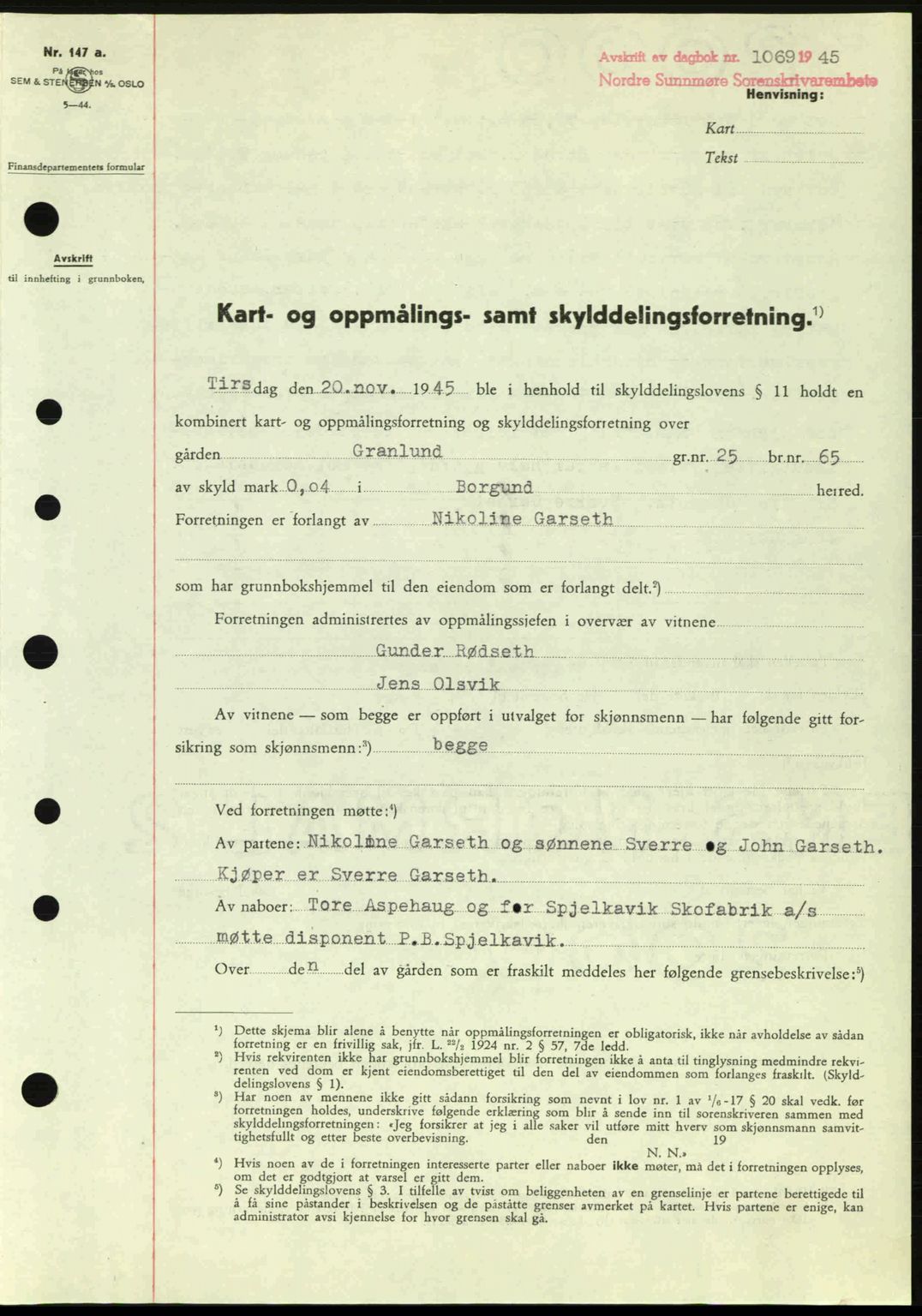 Nordre Sunnmøre sorenskriveri, AV/SAT-A-0006/1/2/2C/2Ca: Mortgage book no. A20a, 1945-1945, Diary no: : 1069/1945