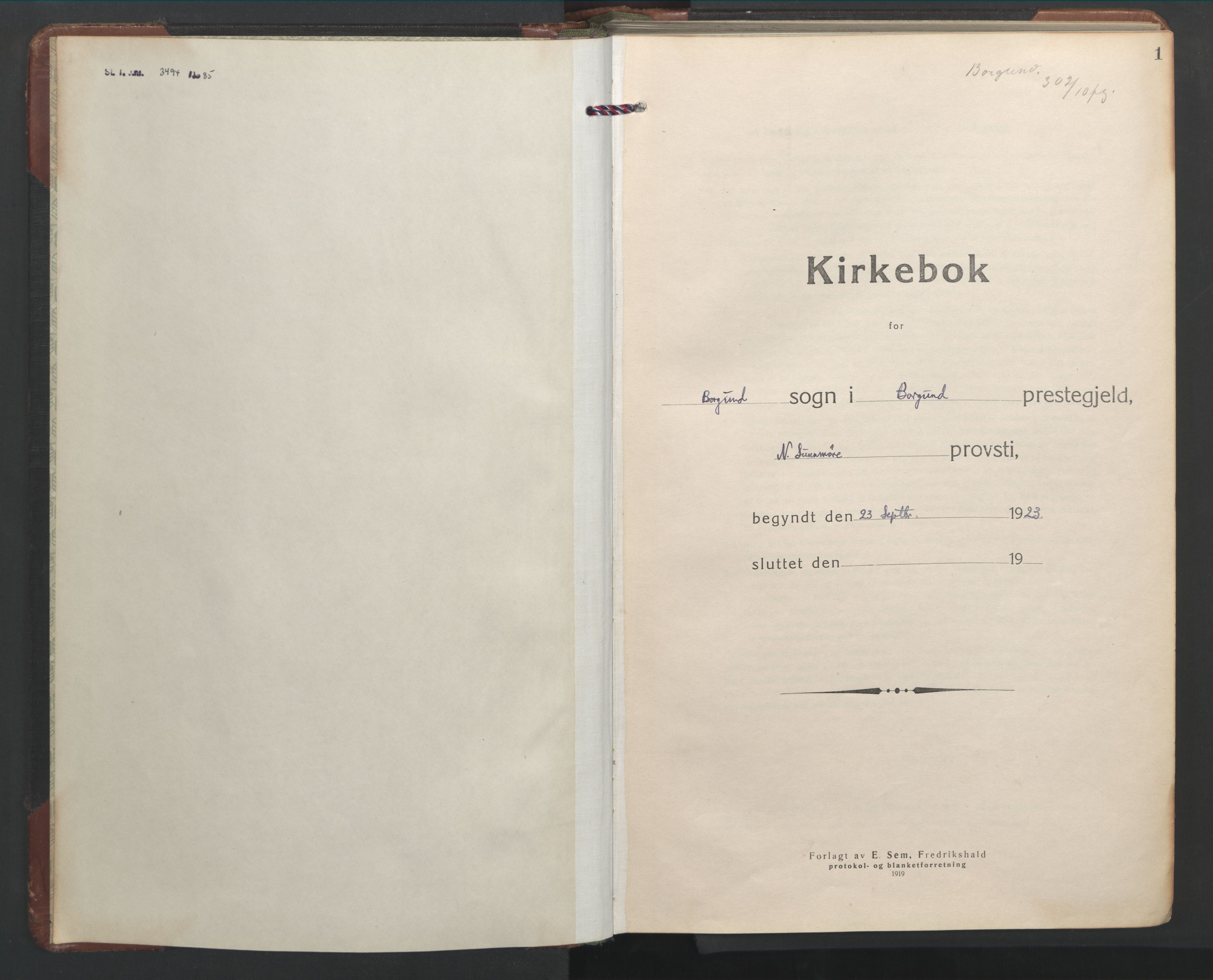 Ministerialprotokoller, klokkerbøker og fødselsregistre - Møre og Romsdal, AV/SAT-A-1454/528/L0435: Parish register (copy) no. 528C16, 1923-1957, p. 1