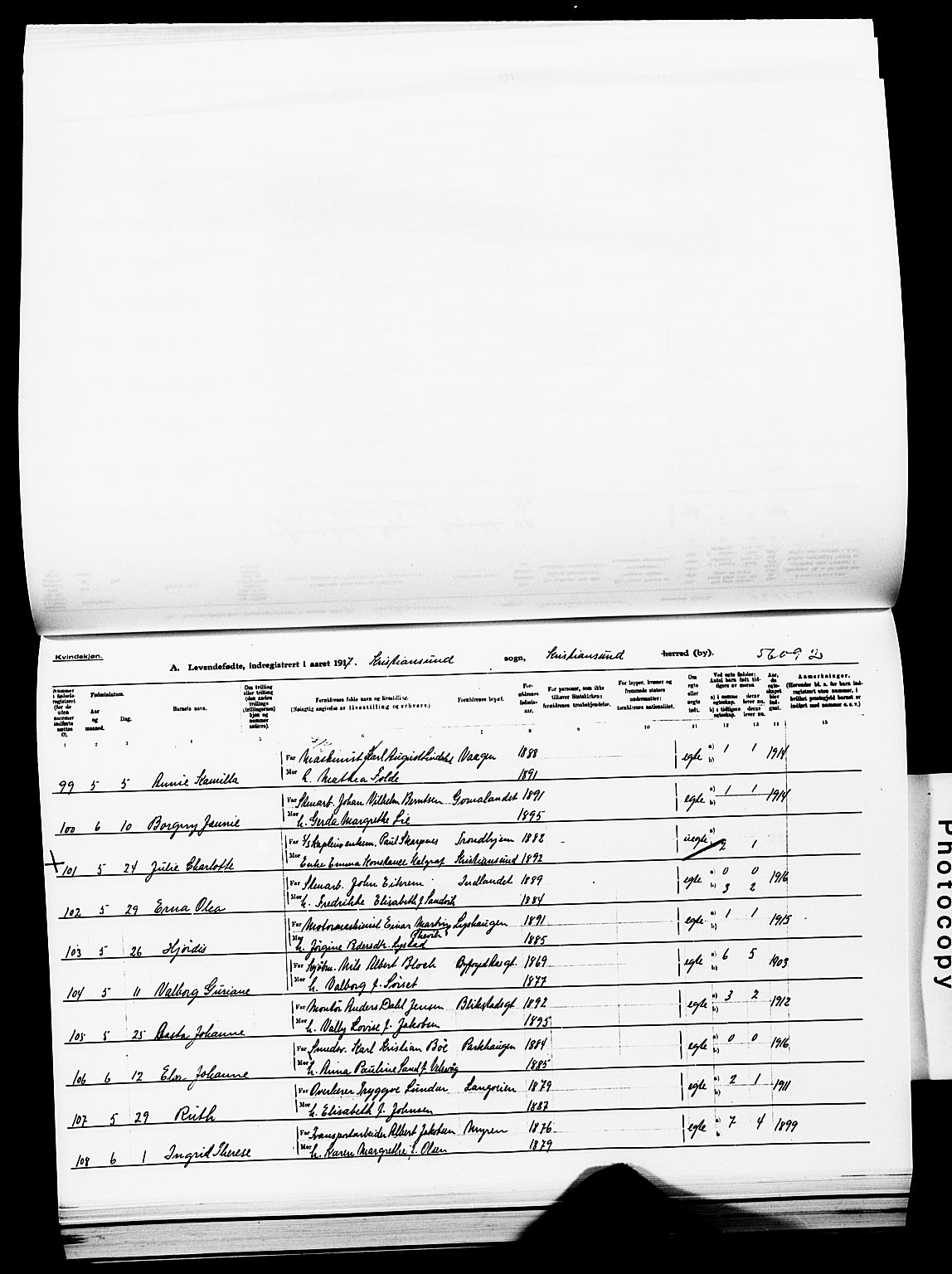 Ministerialprotokoller, klokkerbøker og fødselsregistre - Møre og Romsdal, AV/SAT-A-1454/572/L0861: Parish register (official) no. 572D05, 1913-1920