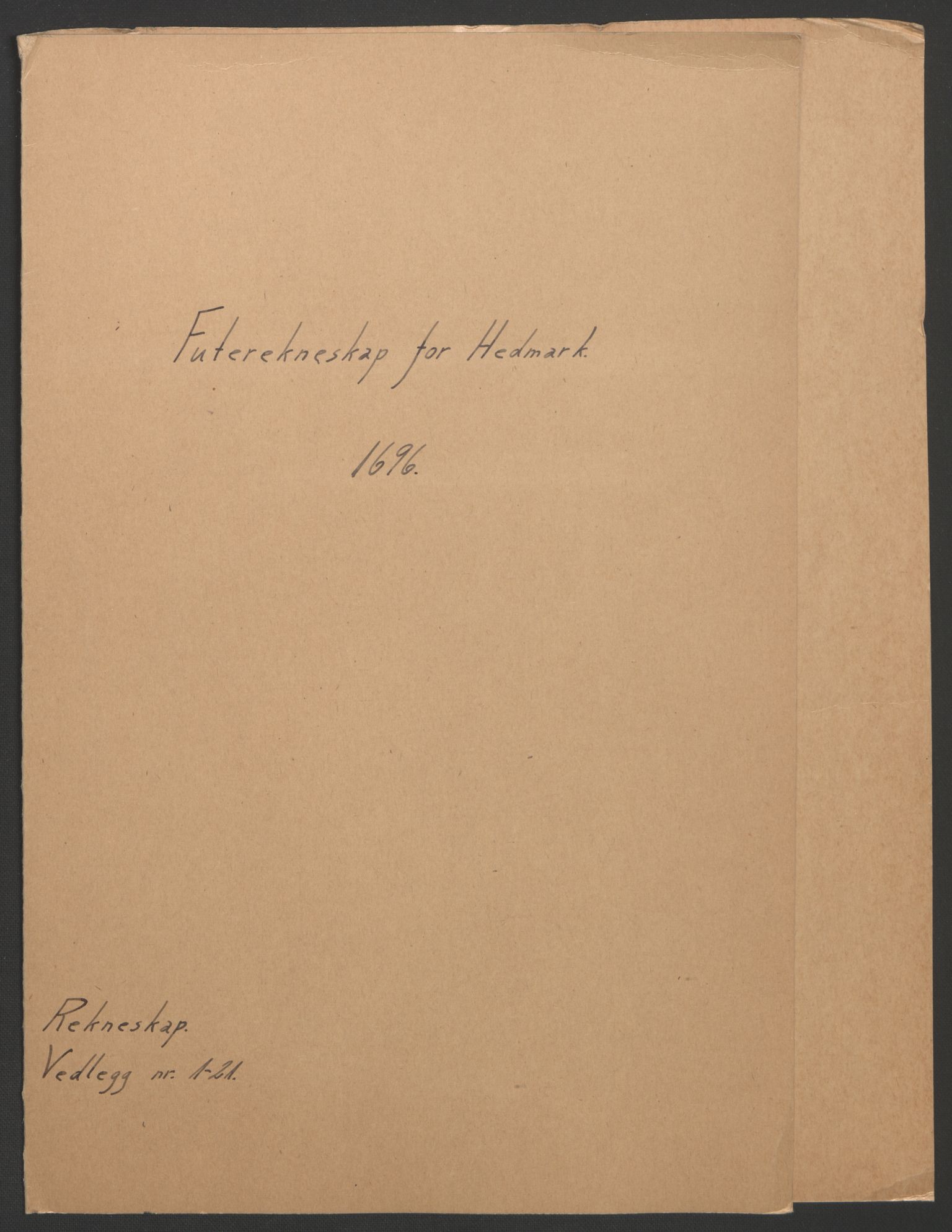 Rentekammeret inntil 1814, Reviderte regnskaper, Fogderegnskap, RA/EA-4092/R16/L1036: Fogderegnskap Hedmark, 1695-1696, p. 257