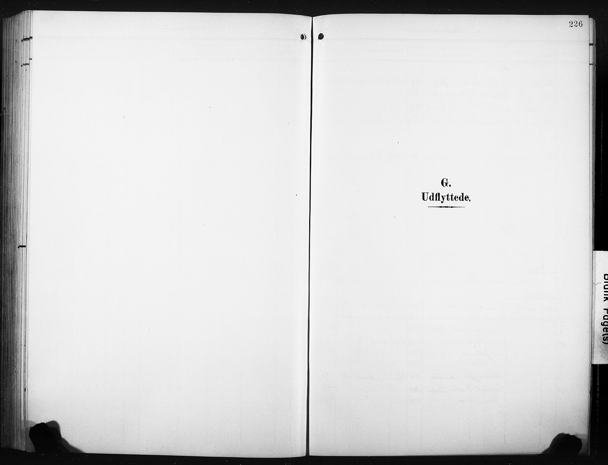 Ministerialprotokoller, klokkerbøker og fødselsregistre - Møre og Romsdal, SAT/A-1454/580/L0927: Parish register (copy) no. 580C02, 1904-1932, p. 226