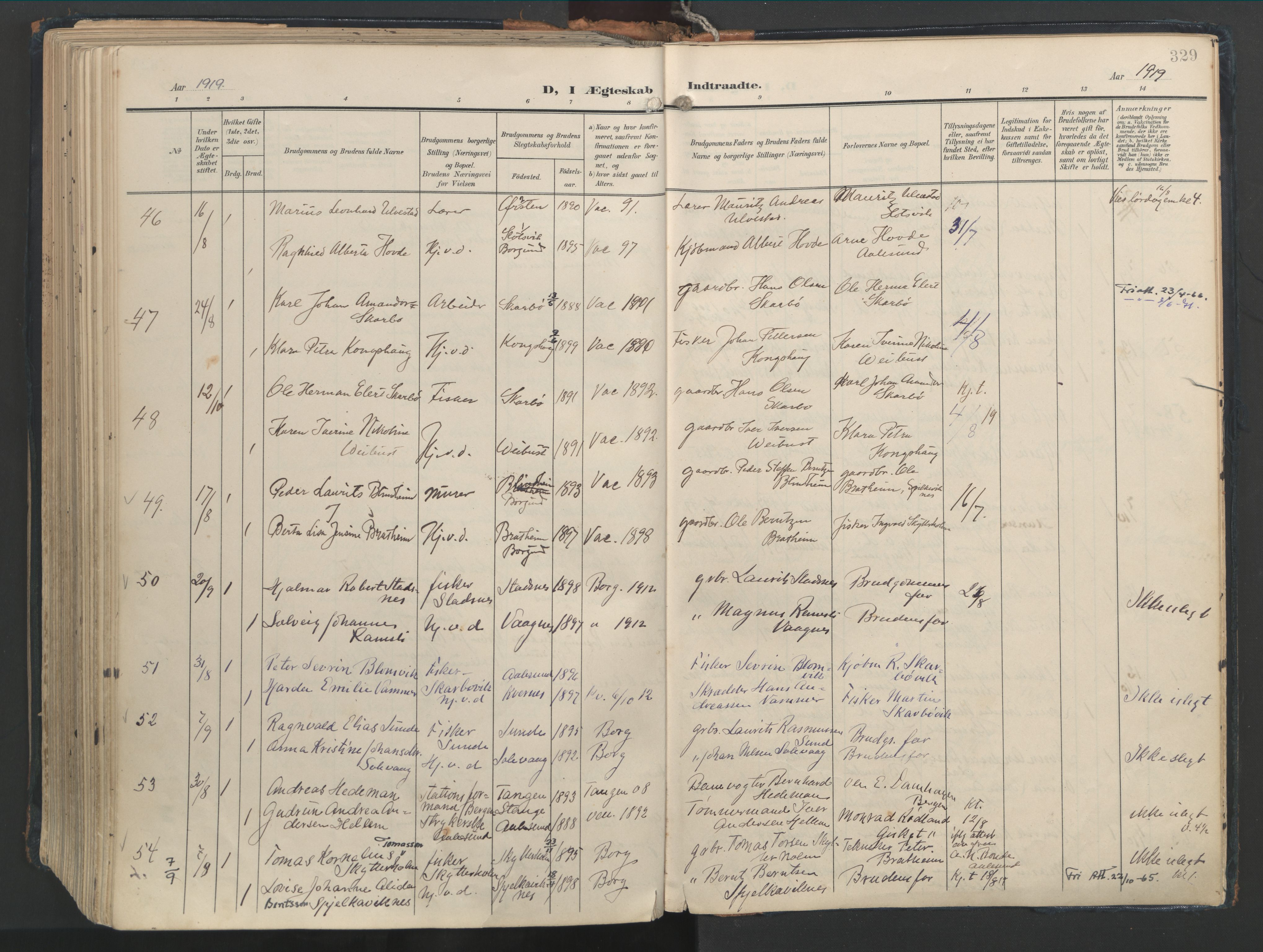 Ministerialprotokoller, klokkerbøker og fødselsregistre - Møre og Romsdal, SAT/A-1454/528/L0411: Parish register (official) no. 528A20, 1907-1920, p. 329