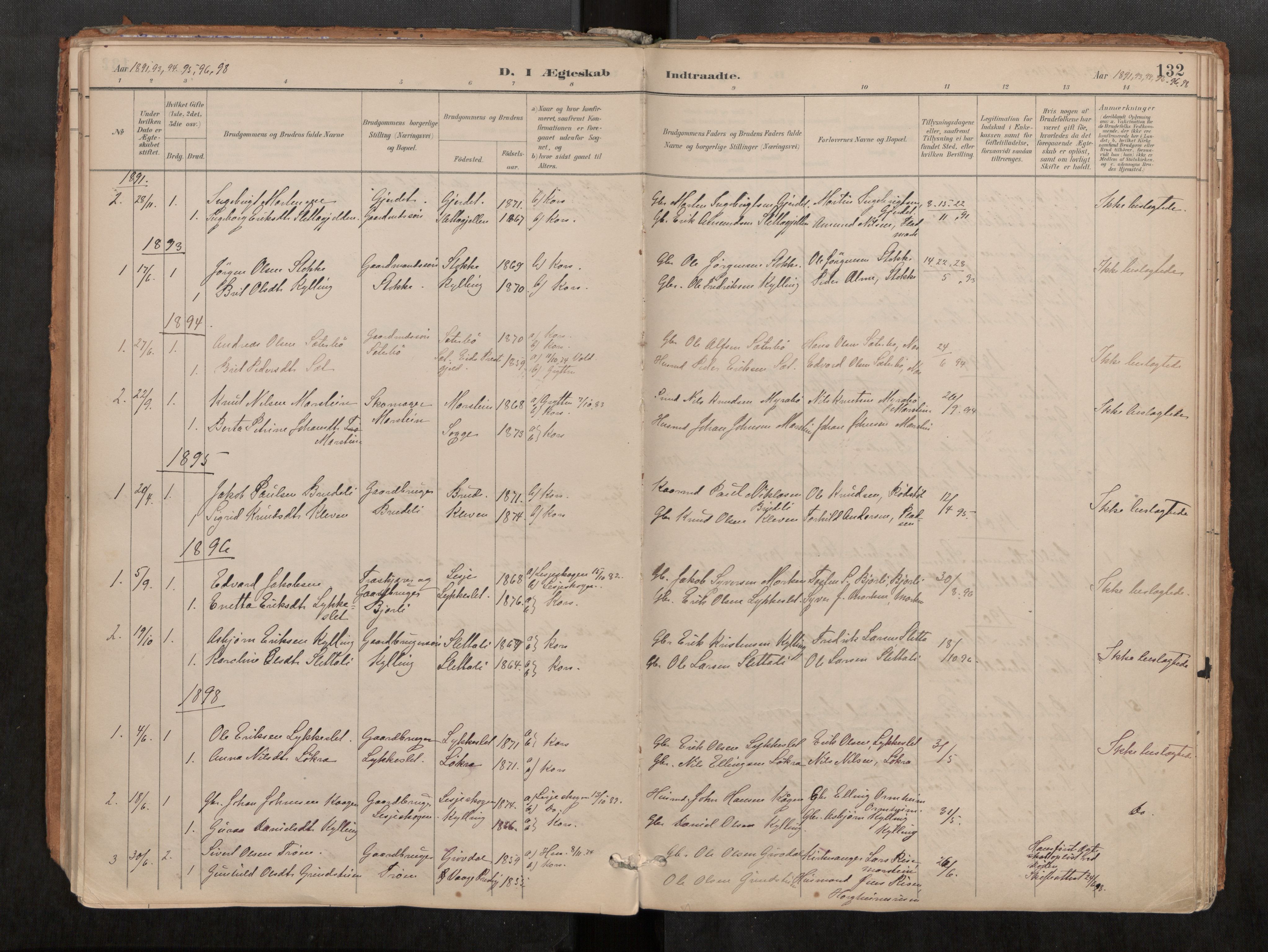 Ministerialprotokoller, klokkerbøker og fødselsregistre - Møre og Romsdal, AV/SAT-A-1454/546/L0599: Parish register (official) no. 546A03, 1882-1920, p. 132