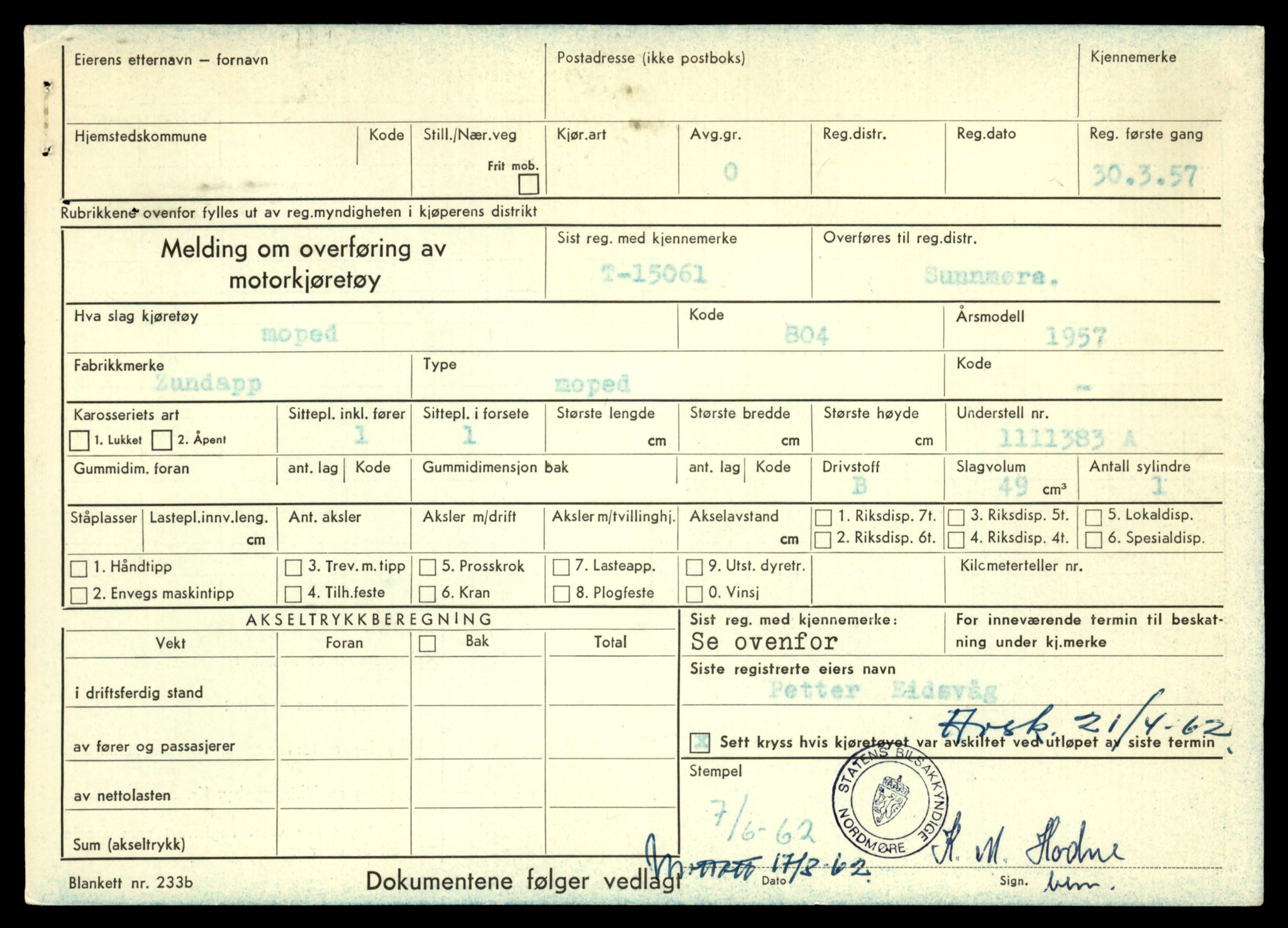 Møre og Romsdal vegkontor - Ålesund trafikkstasjon, SAT/A-4099/F/Fe/L0049: Registreringskort for kjøretøy T 14864 - T 18613, 1927-1998, p. 3251