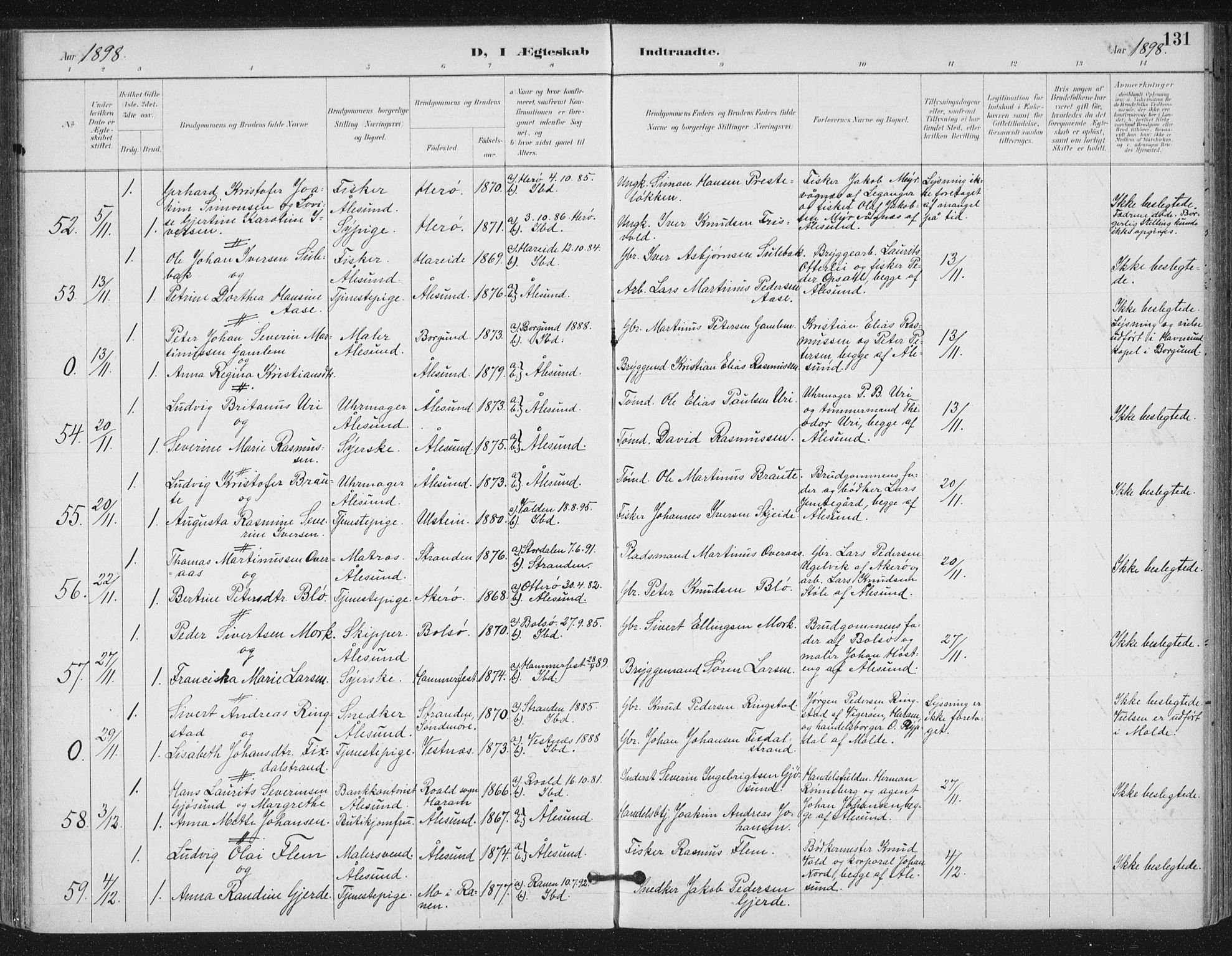 Ministerialprotokoller, klokkerbøker og fødselsregistre - Møre og Romsdal, AV/SAT-A-1454/529/L0457: Parish register (official) no. 529A07, 1894-1903, p. 131