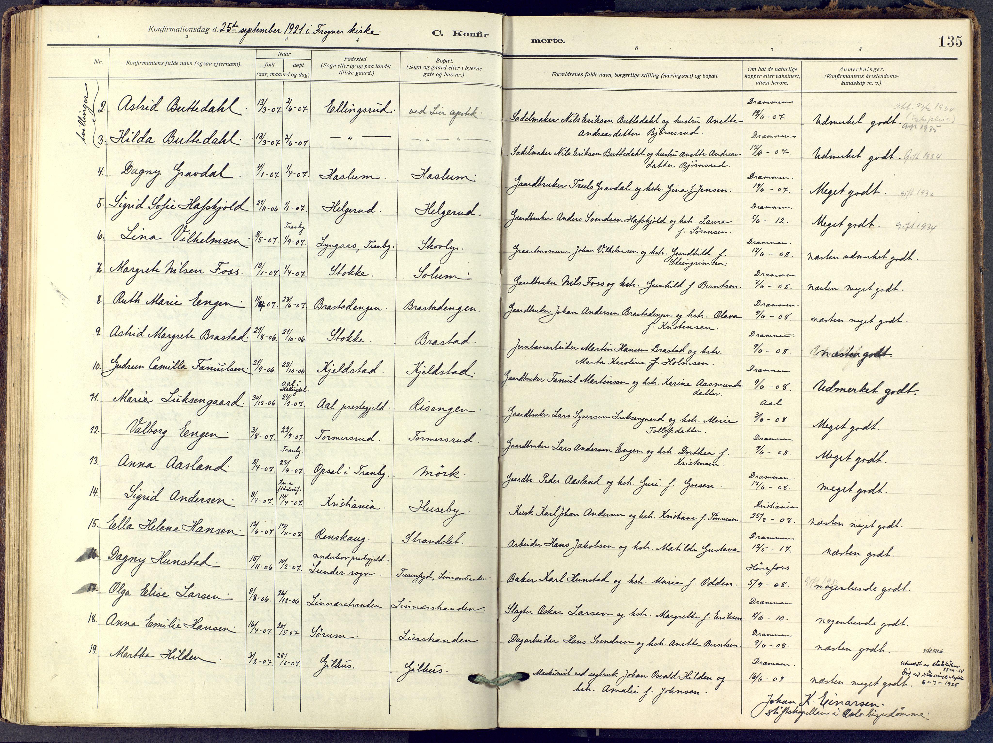 Lier kirkebøker, AV/SAKO-A-230/F/Fa/L0019: Parish register (official) no. I 19, 1918-1928, p. 135
