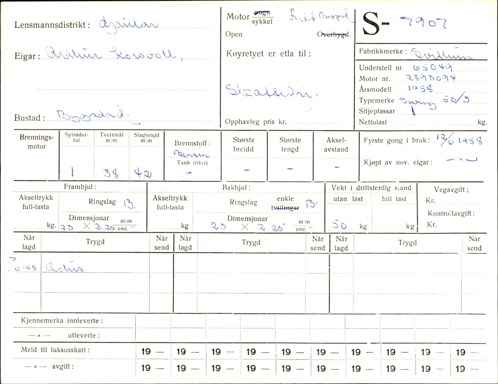 Statens vegvesen, Sogn og Fjordane vegkontor, AV/SAB-A-5301/4/F/L0005: Registerkort utmeldte Fjordane S7900-8299, 1930-1961, p. 12