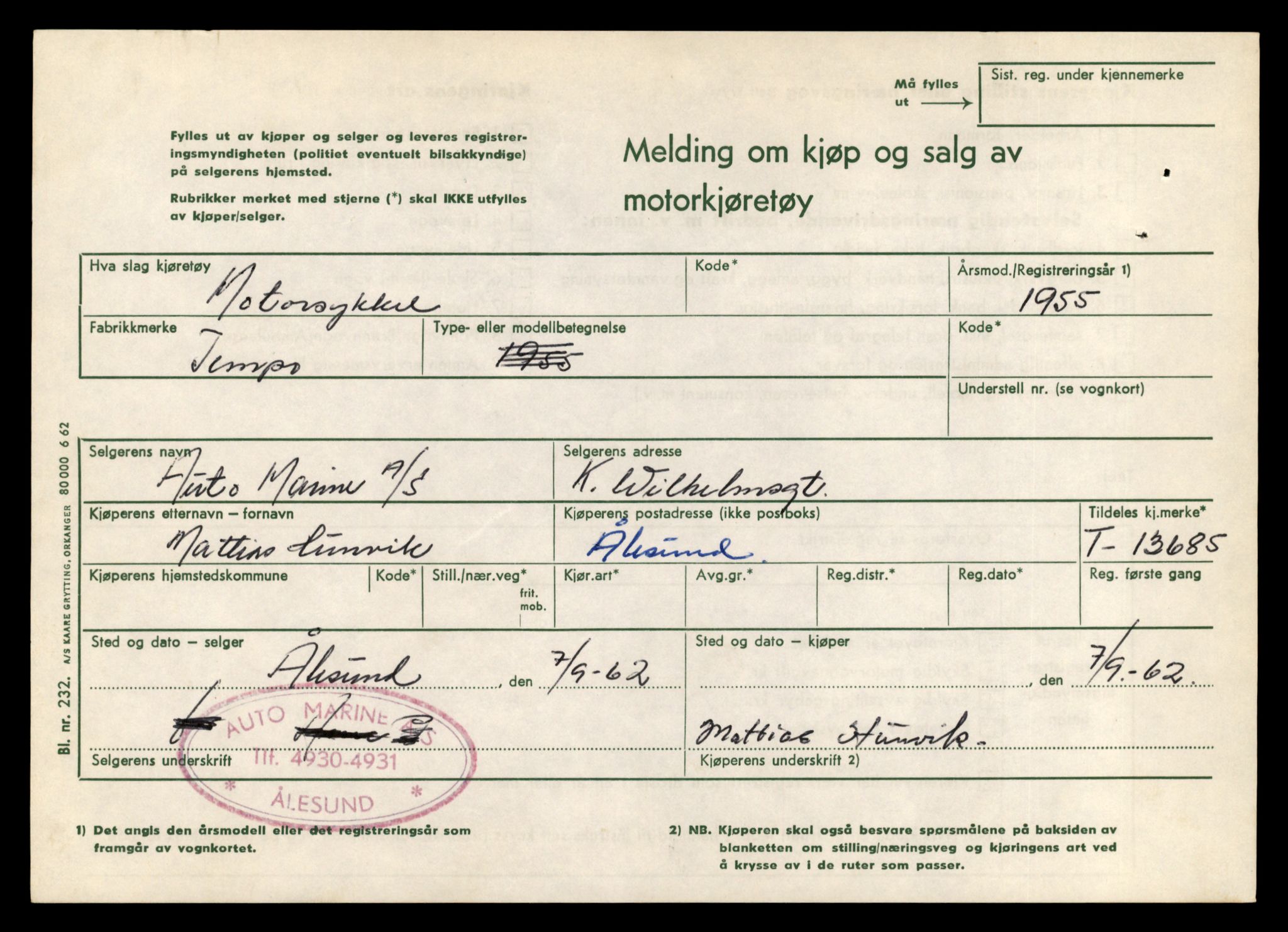 Møre og Romsdal vegkontor - Ålesund trafikkstasjon, AV/SAT-A-4099/F/Fe/L0040: Registreringskort for kjøretøy T 13531 - T 13709, 1927-1998, p. 2651