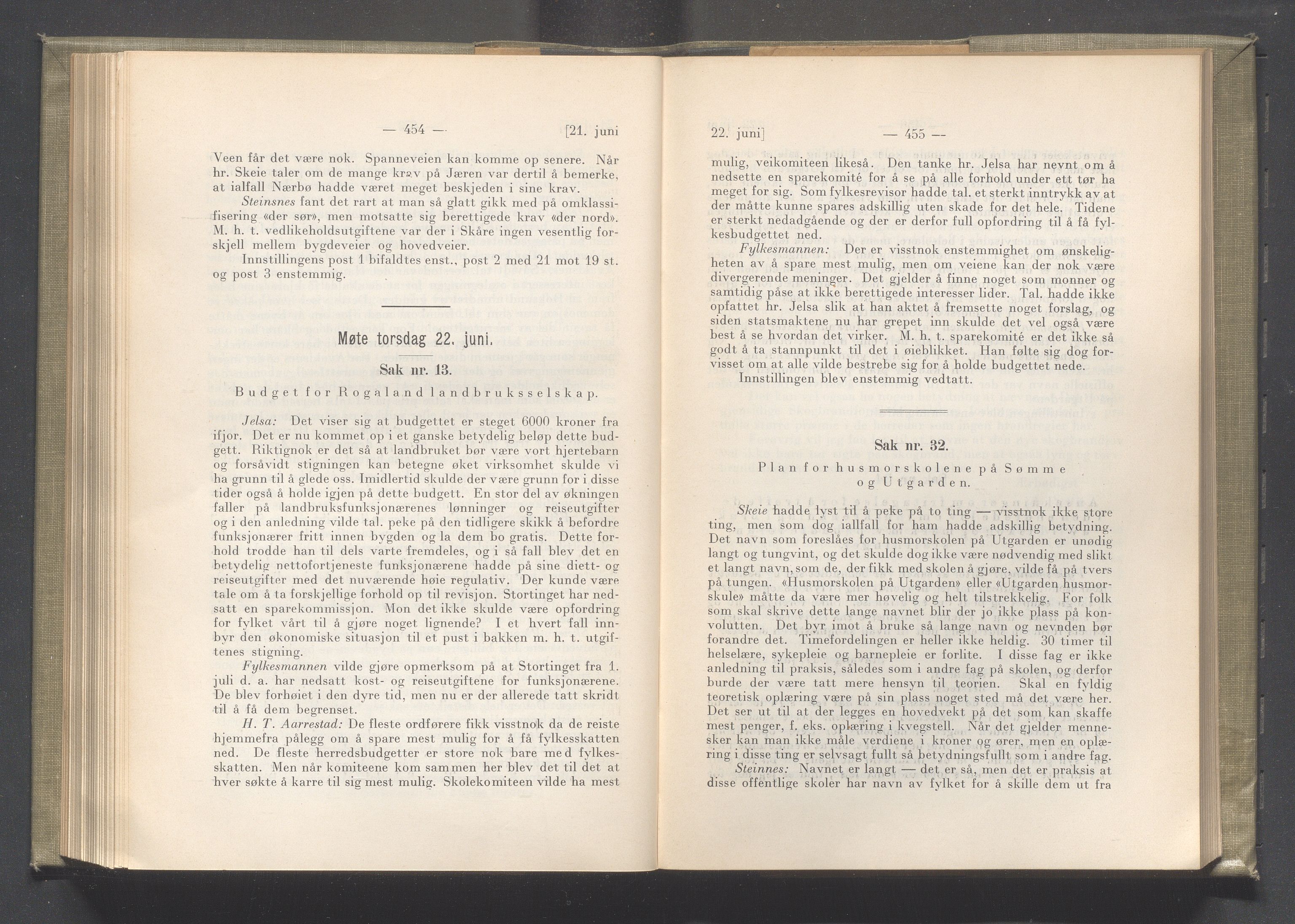 Rogaland fylkeskommune - Fylkesrådmannen , IKAR/A-900/A/Aa/Aaa/L0041: Møtebok , 1922, p. 454-455