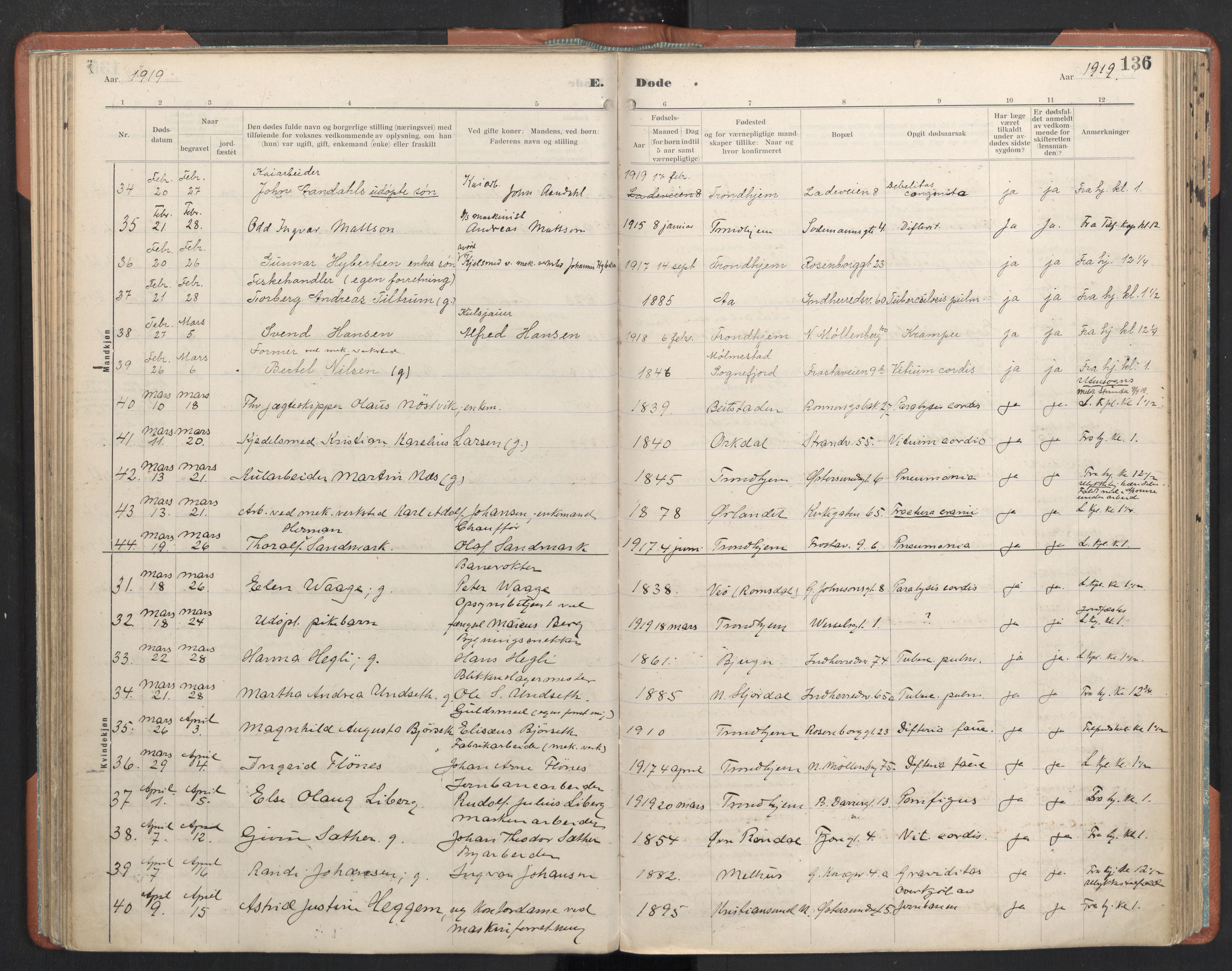 Ministerialprotokoller, klokkerbøker og fødselsregistre - Sør-Trøndelag, AV/SAT-A-1456/605/L0245: Parish register (official) no. 605A07, 1916-1938, p. 136