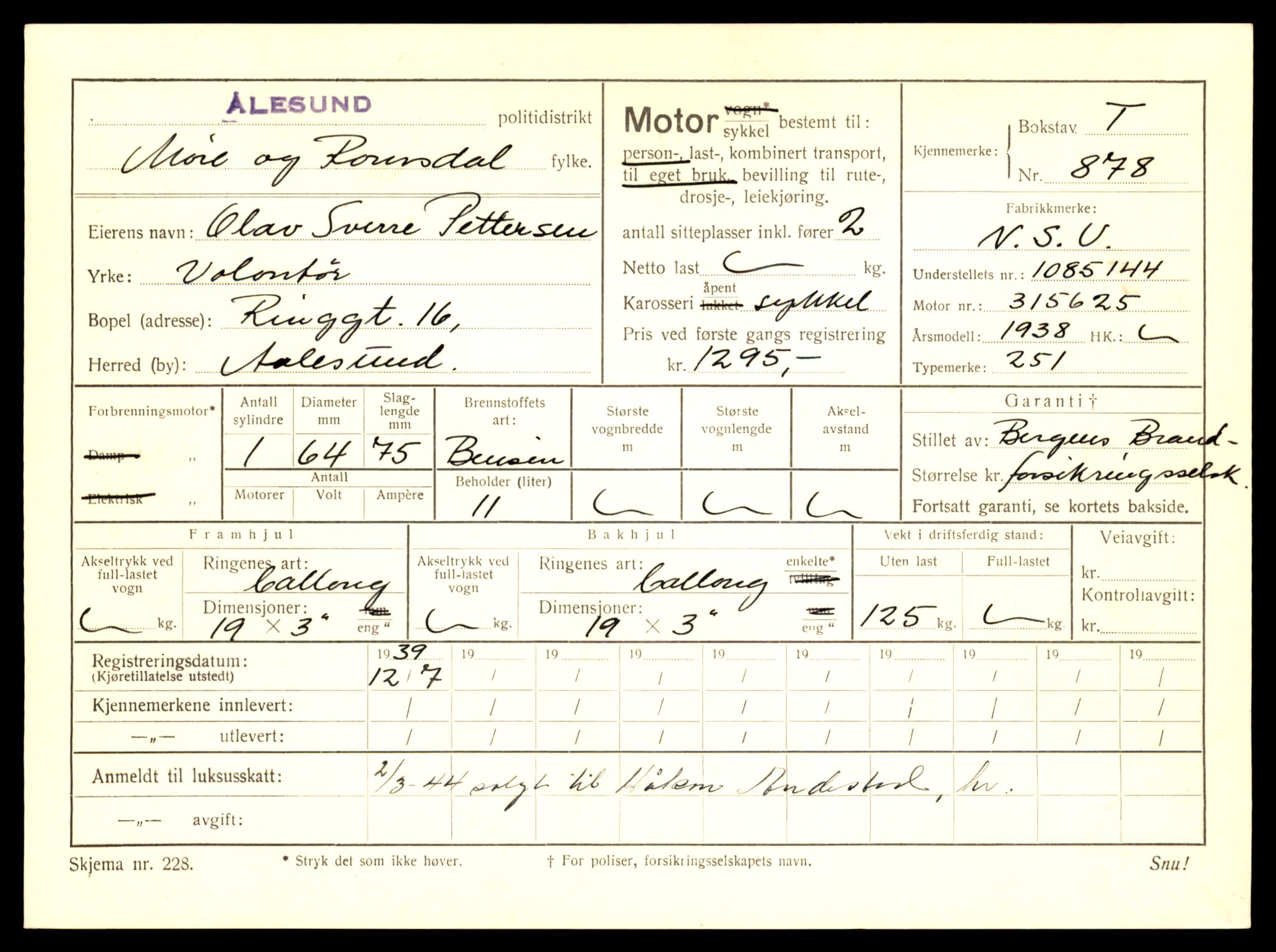 Møre og Romsdal vegkontor - Ålesund trafikkstasjon, AV/SAT-A-4099/F/Fe/L0008: Registreringskort for kjøretøy T 747 - T 894, 1927-1998, p. 2748