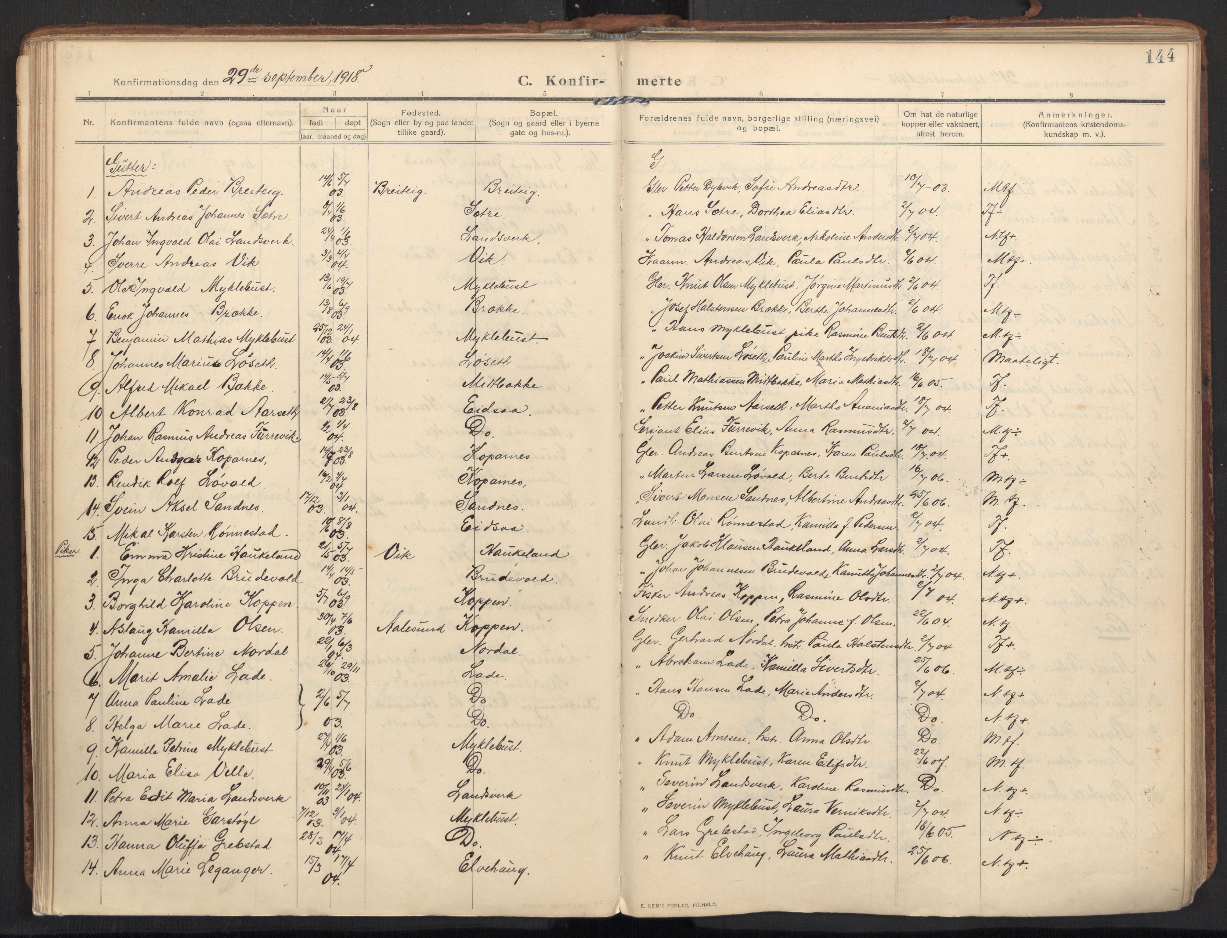 Ministerialprotokoller, klokkerbøker og fødselsregistre - Møre og Romsdal, SAT/A-1454/502/L0026: Parish register (official) no. 502A04, 1909-1933, p. 144