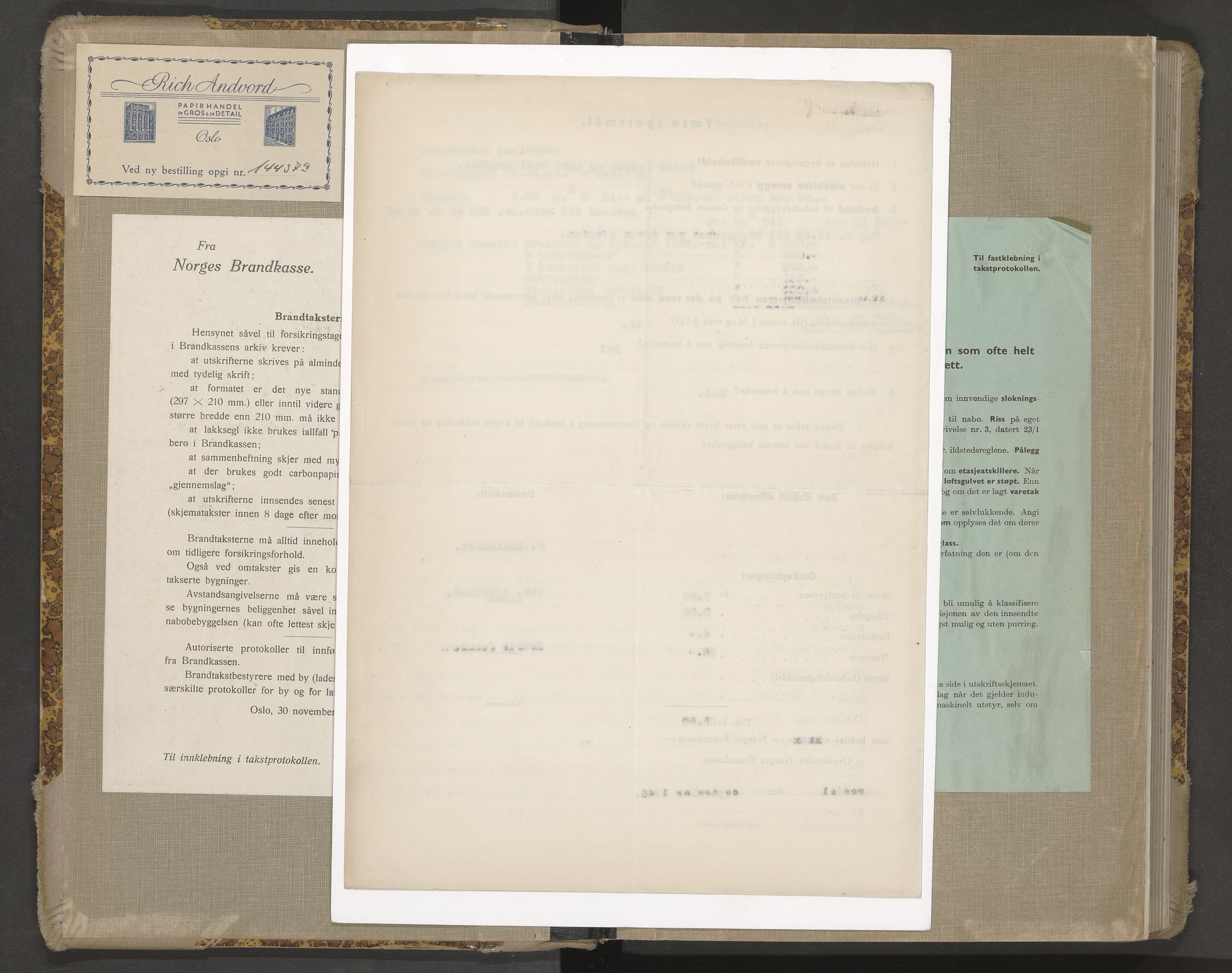 Norges Brannkasse Arendal, AV/SAK-2241-0002/F/Fa/L0035: Branntakstprotokoll nr. 33 med matrikkelnummerregister, 1944-1949