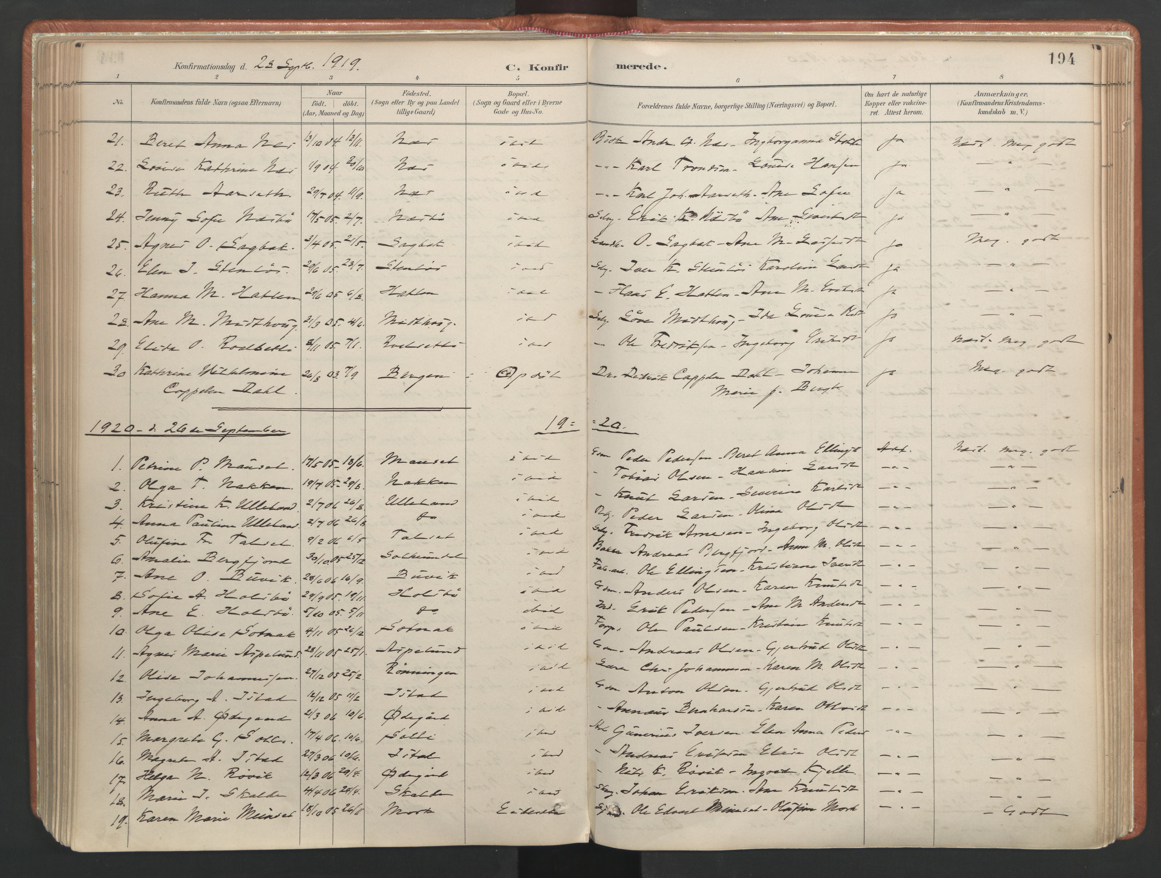 Ministerialprotokoller, klokkerbøker og fødselsregistre - Møre og Romsdal, AV/SAT-A-1454/557/L0682: Parish register (official) no. 557A04, 1887-1970, p. 194