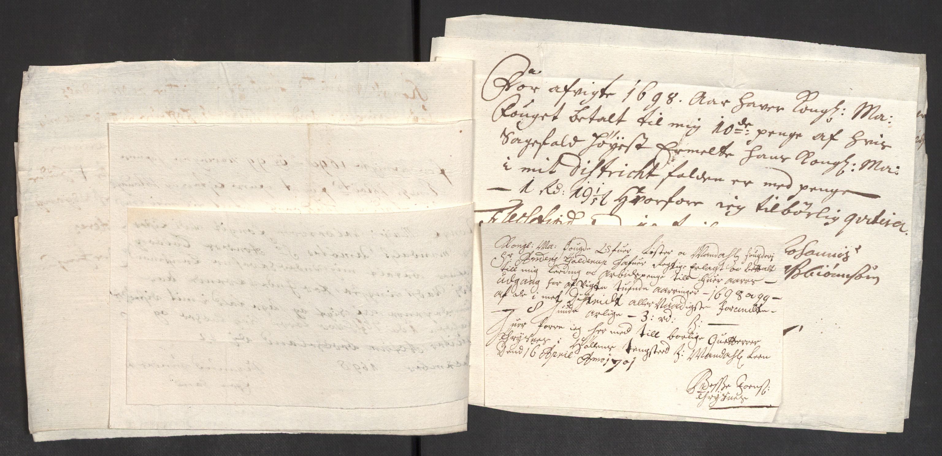 Rentekammeret inntil 1814, Reviderte regnskaper, Fogderegnskap, AV/RA-EA-4092/R43/L2547: Fogderegnskap Lista og Mandal, 1698-1699, p. 114