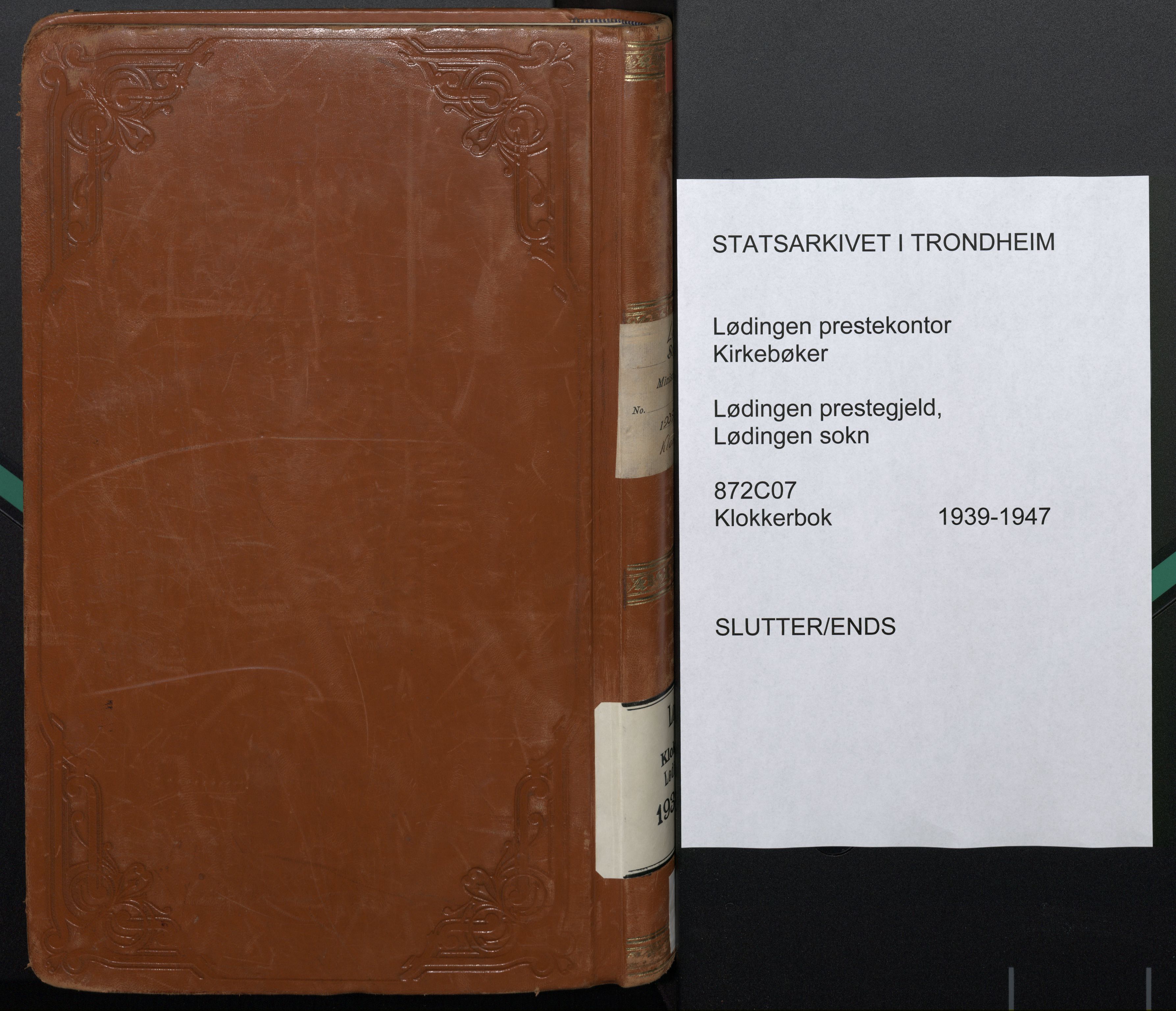 Ministerialprotokoller, klokkerbøker og fødselsregistre - Nordland, AV/SAT-A-1459/872/L1051: Parish register (copy) no. 872C07, 1939-1947