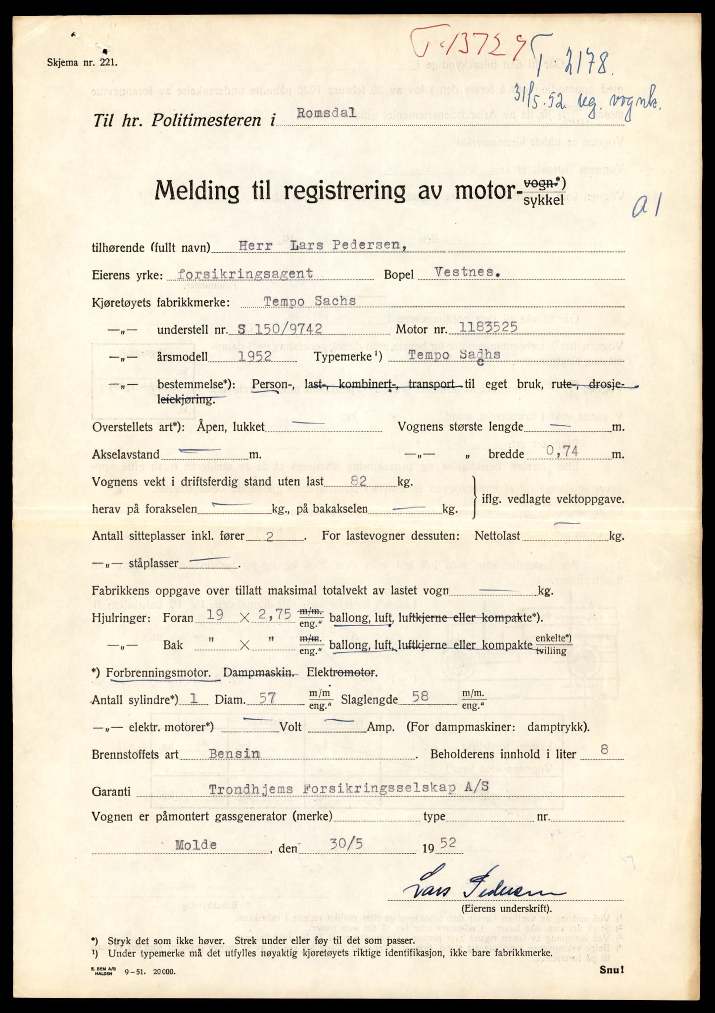 Møre og Romsdal vegkontor - Ålesund trafikkstasjon, AV/SAT-A-4099/F/Fe/L0041: Registreringskort for kjøretøy T 13710 - T 13905, 1927-1998, p. 317