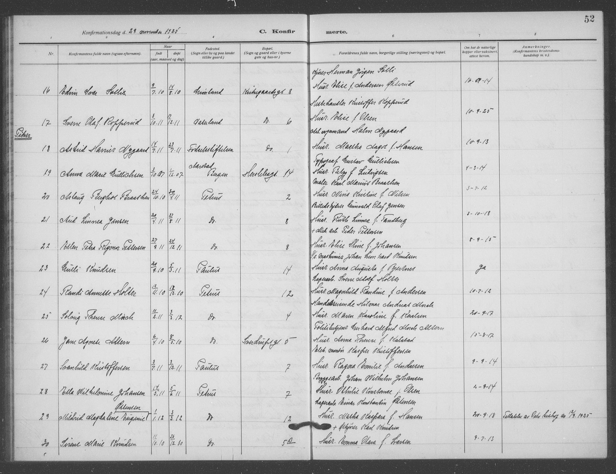 Matteus prestekontor Kirkebøker, AV/SAO-A-10870/F/Fa/L0002: Parish register (official) no. 2, 1917-1938, p. 52