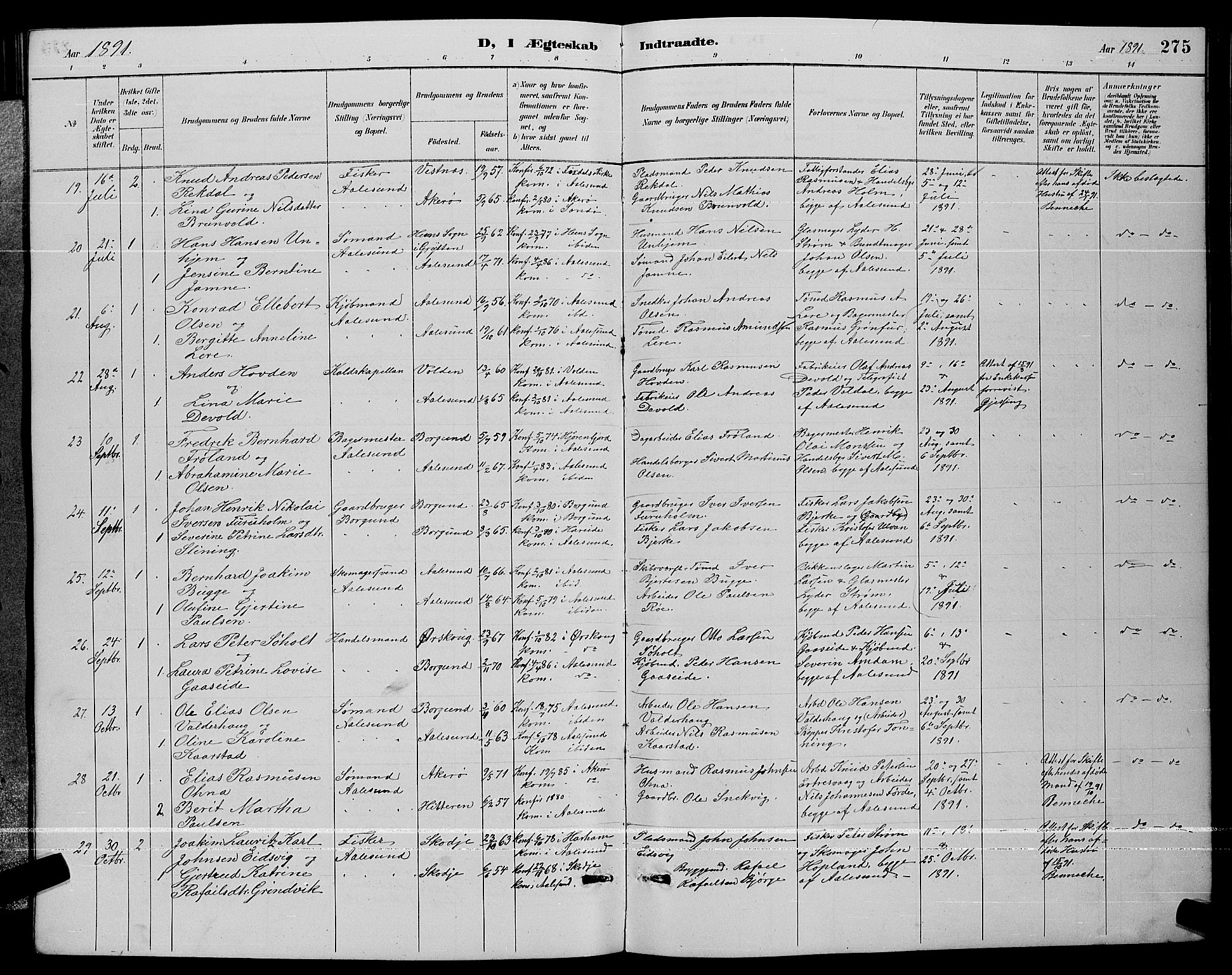 Ministerialprotokoller, klokkerbøker og fødselsregistre - Møre og Romsdal, AV/SAT-A-1454/529/L0467: Parish register (copy) no. 529C04, 1889-1897, p. 275