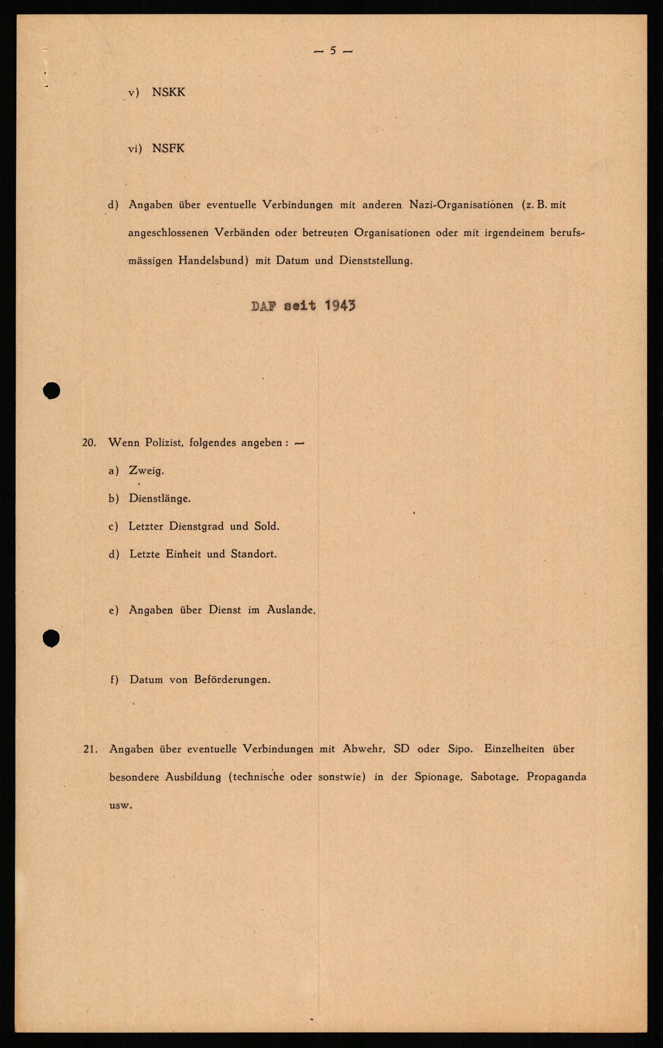 Forsvaret, Forsvarets overkommando II, RA/RAFA-3915/D/Db/L0023: CI Questionaires. Tyske okkupasjonsstyrker i Norge. Tyskere., 1945-1946, p. 377