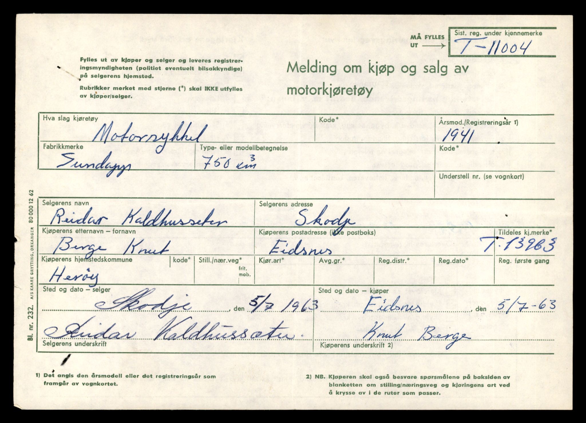 Møre og Romsdal vegkontor - Ålesund trafikkstasjon, AV/SAT-A-4099/F/Fe/L0042: Registreringskort for kjøretøy T 13906 - T 14079, 1927-1998, p. 931
