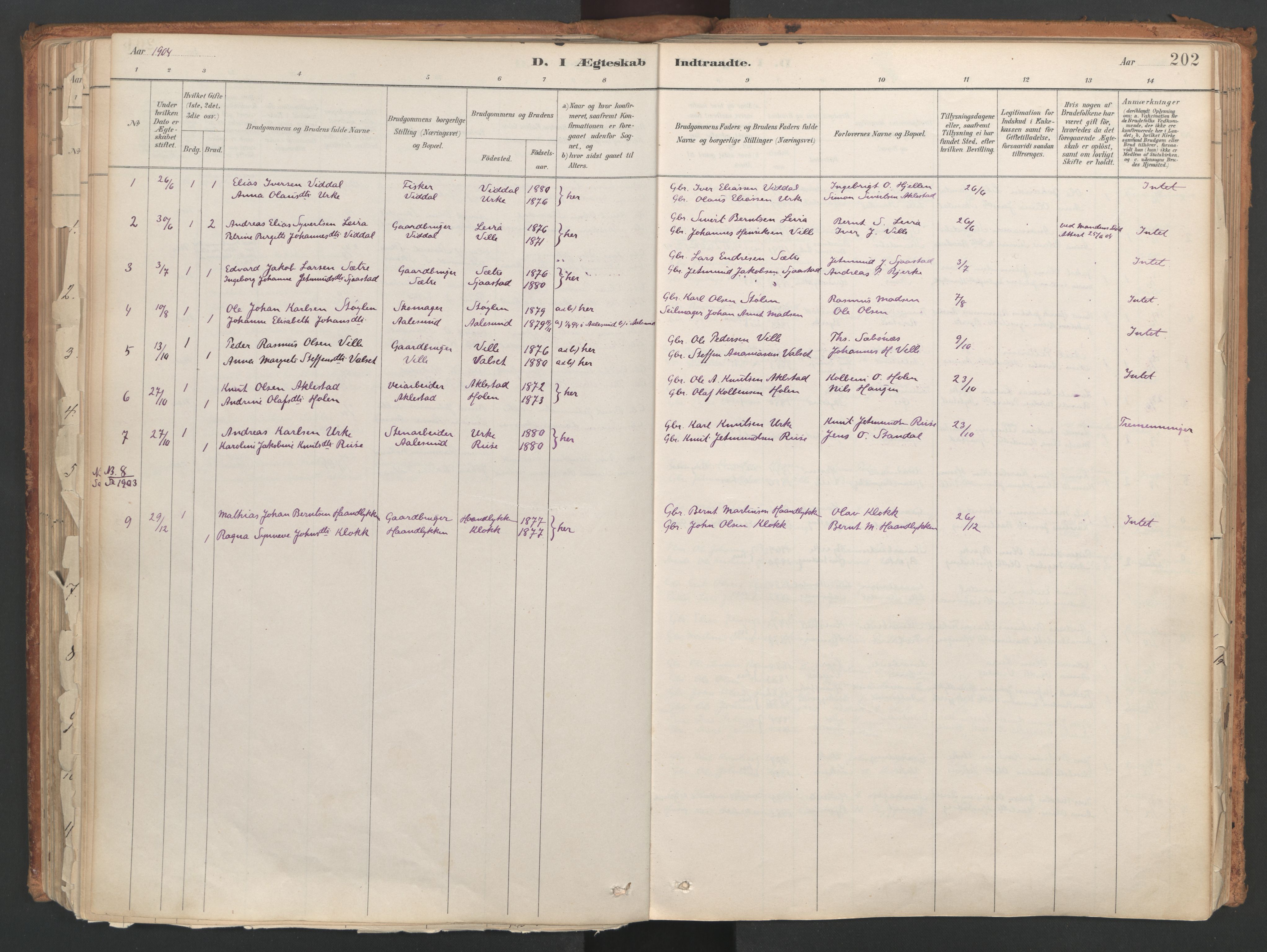 Ministerialprotokoller, klokkerbøker og fødselsregistre - Møre og Romsdal, SAT/A-1454/515/L0211: Parish register (official) no. 515A07, 1886-1910, p. 202