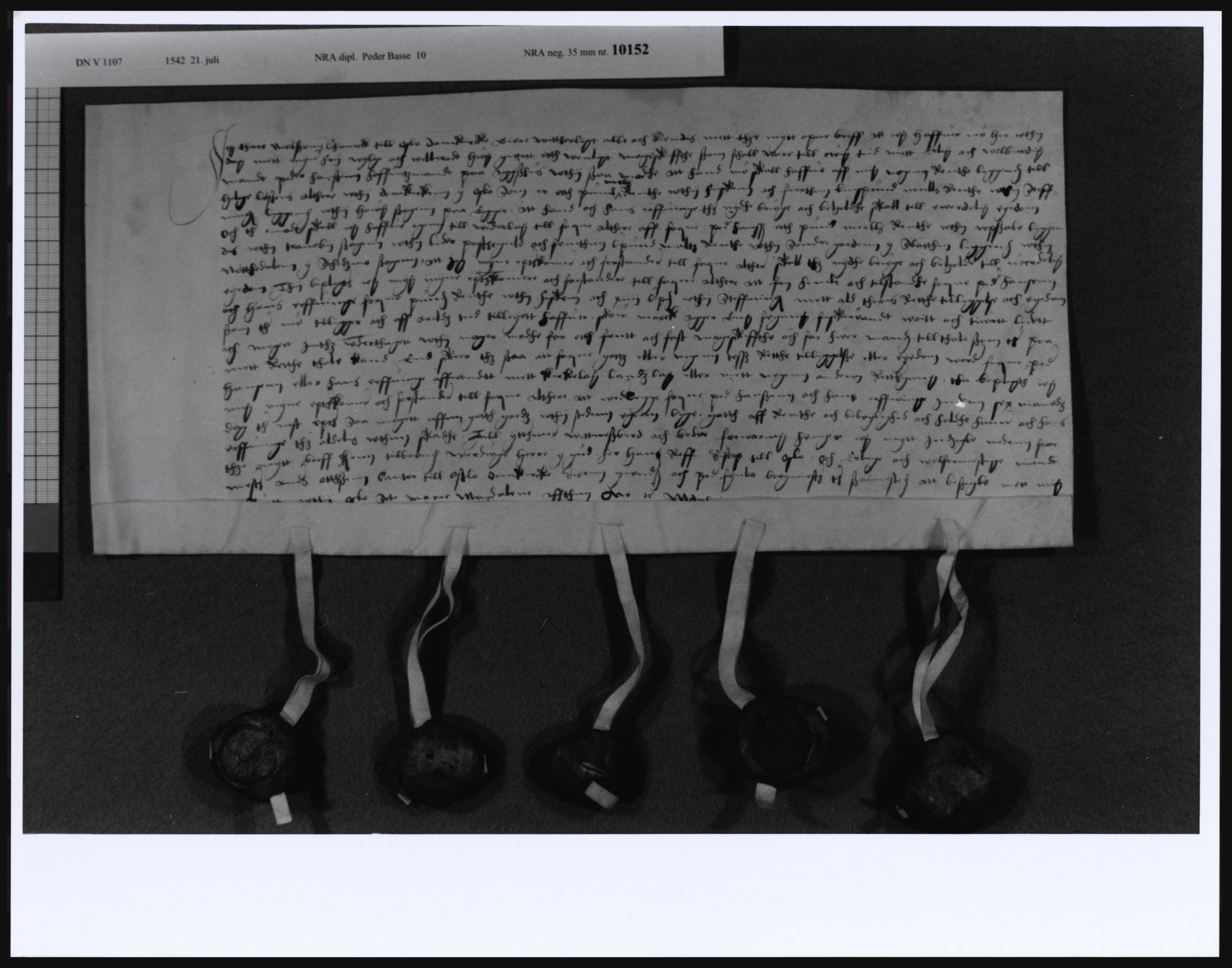 Riksarkivets diplomsamling, AV/RA-EA-5965/F07/F07e, 1531-1602, p. 33
