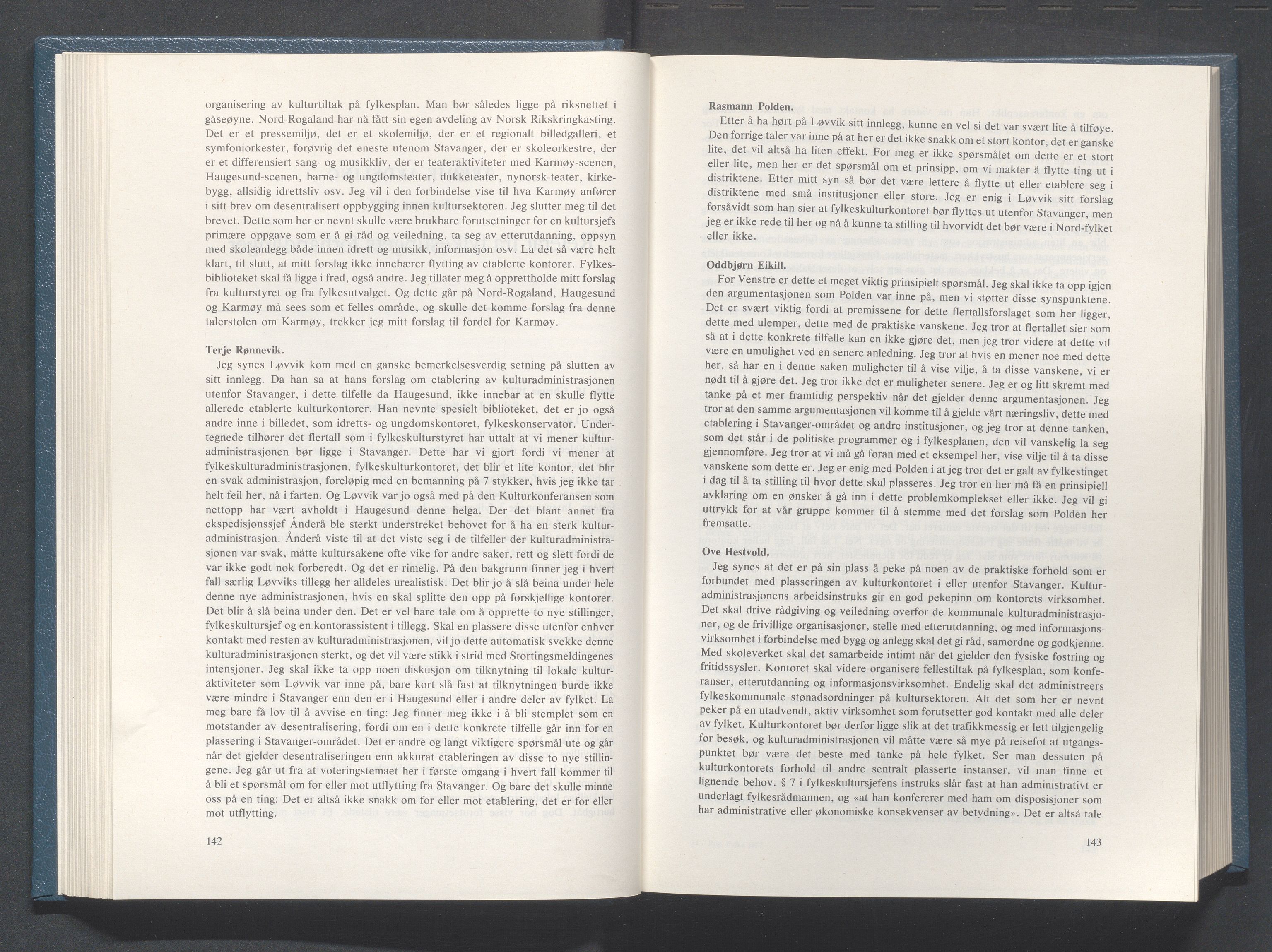 Rogaland fylkeskommune - Fylkesrådmannen , IKAR/A-900/A/Aa/Aaa/L0097: Møtebok , 1977, p. 142-143