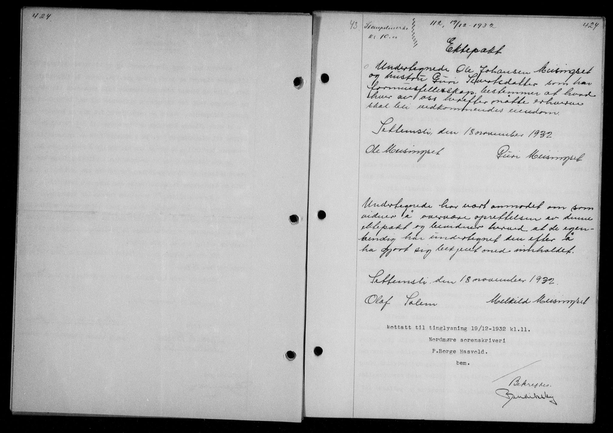 Nordmøre sorenskriveri, AV/SAT-A-4132/1/2/2Ca/L0076: Mortgage book no. 66, 1932-1933, Deed date: 19.12.1932