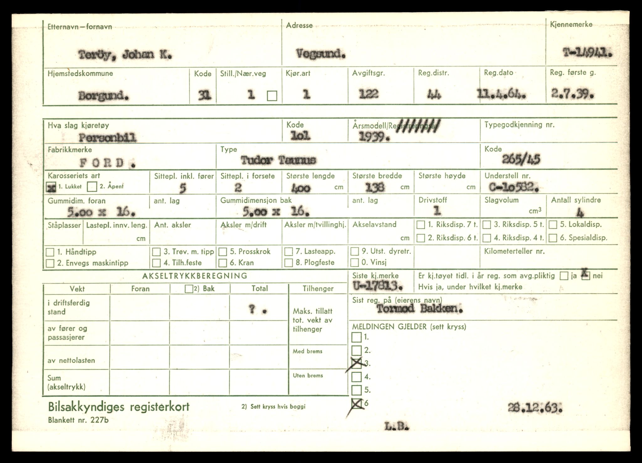 Møre og Romsdal vegkontor - Ålesund trafikkstasjon, AV/SAT-A-4099/F/Fe/L0049: Registreringskort for kjøretøy T 14864 - T 18613, 1927-1998, p. 1799