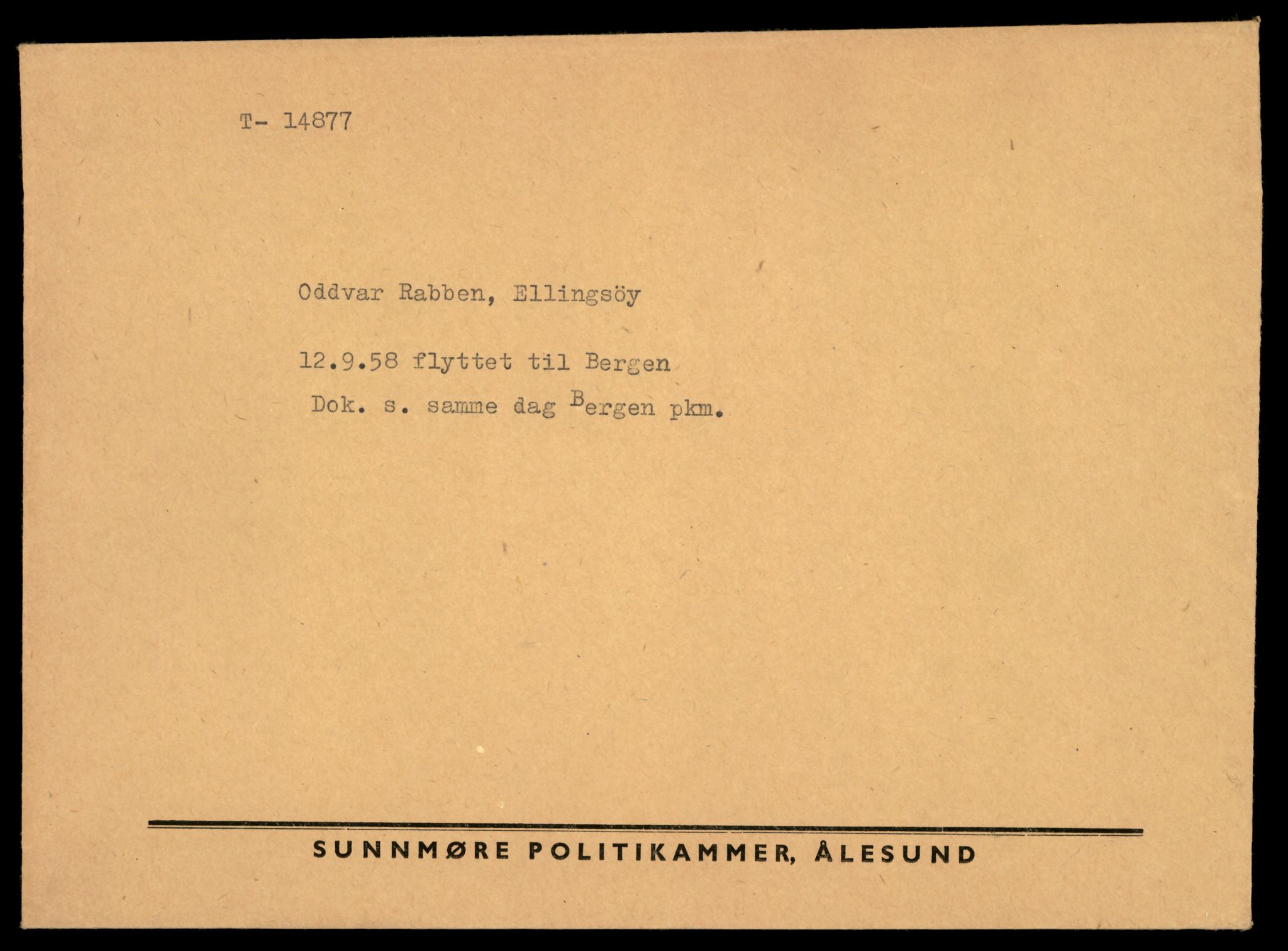 Møre og Romsdal vegkontor - Ålesund trafikkstasjon, AV/SAT-A-4099/F/Fe/L0049: Registreringskort for kjøretøy T 14864 - T 18613, 1927-1998, p. 335