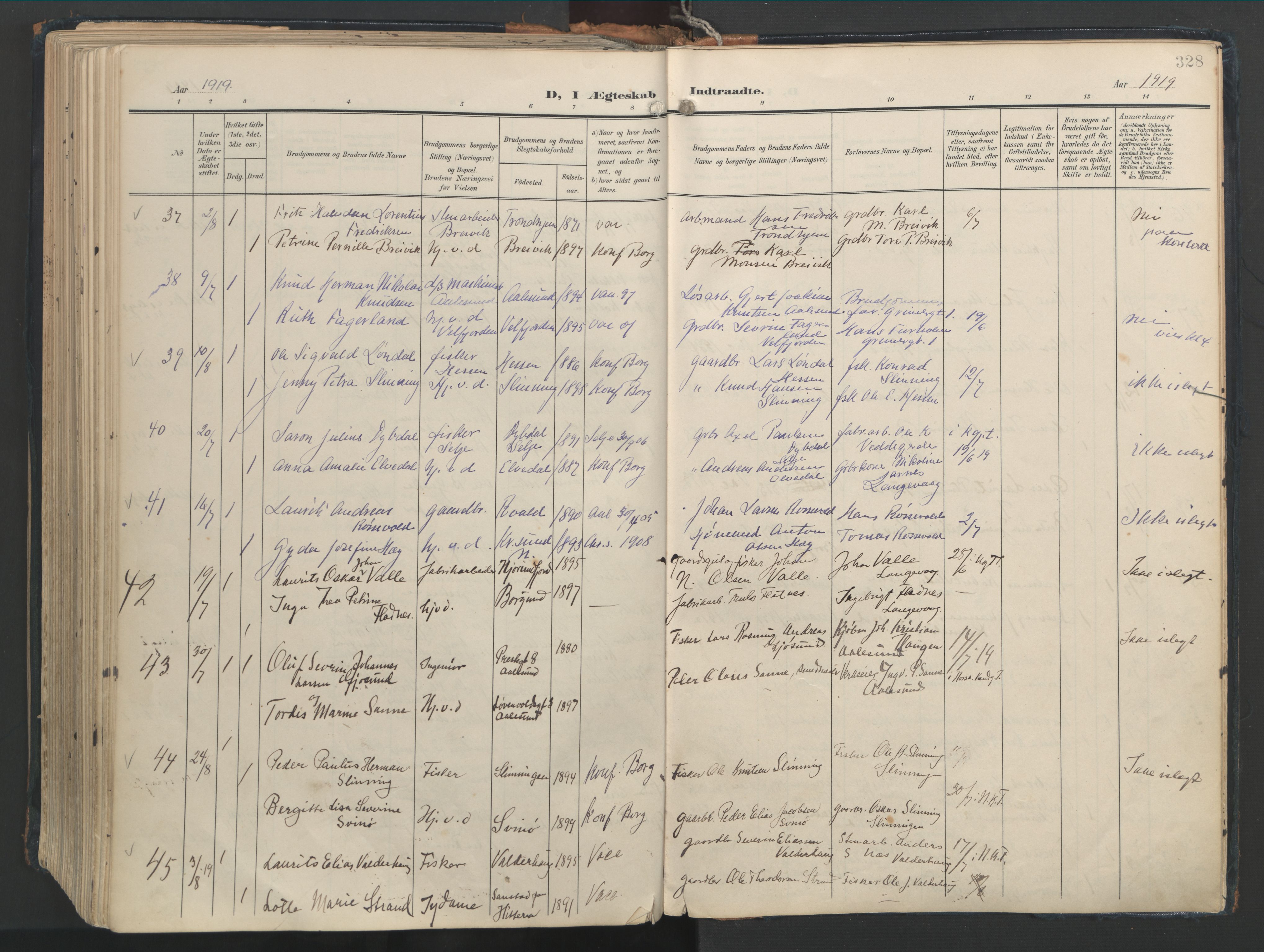 Ministerialprotokoller, klokkerbøker og fødselsregistre - Møre og Romsdal, AV/SAT-A-1454/528/L0411: Parish register (official) no. 528A20, 1907-1920, p. 328