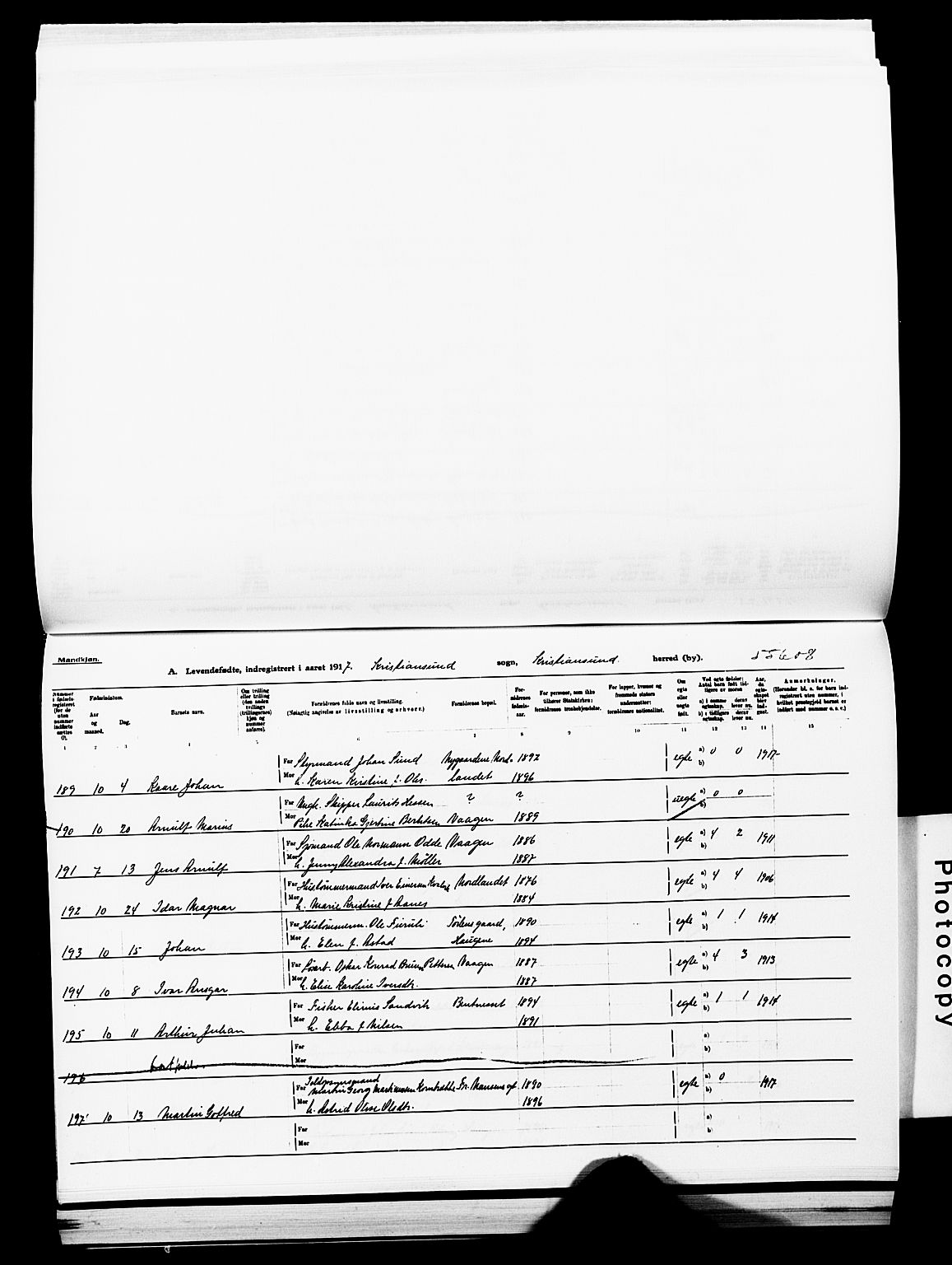 Ministerialprotokoller, klokkerbøker og fødselsregistre - Møre og Romsdal, AV/SAT-A-1454/572/L0861: Parish register (official) no. 572D05, 1913-1920