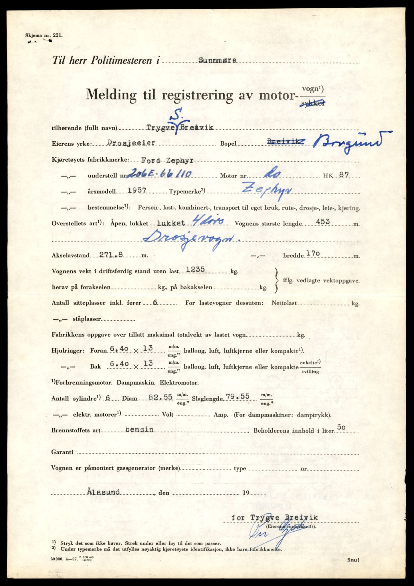 Møre og Romsdal vegkontor - Ålesund trafikkstasjon, AV/SAT-A-4099/F/Fe/L0049: Registreringskort for kjøretøy T 14864 - T 18613, 1927-1998, p. 499