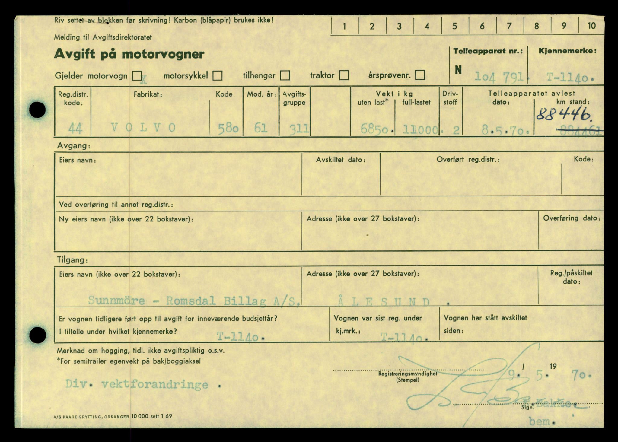 Møre og Romsdal vegkontor - Ålesund trafikkstasjon, AV/SAT-A-4099/F/Fe/L0010: Registreringskort for kjøretøy T 1050 - T 1169, 1927-1998, s. 2549