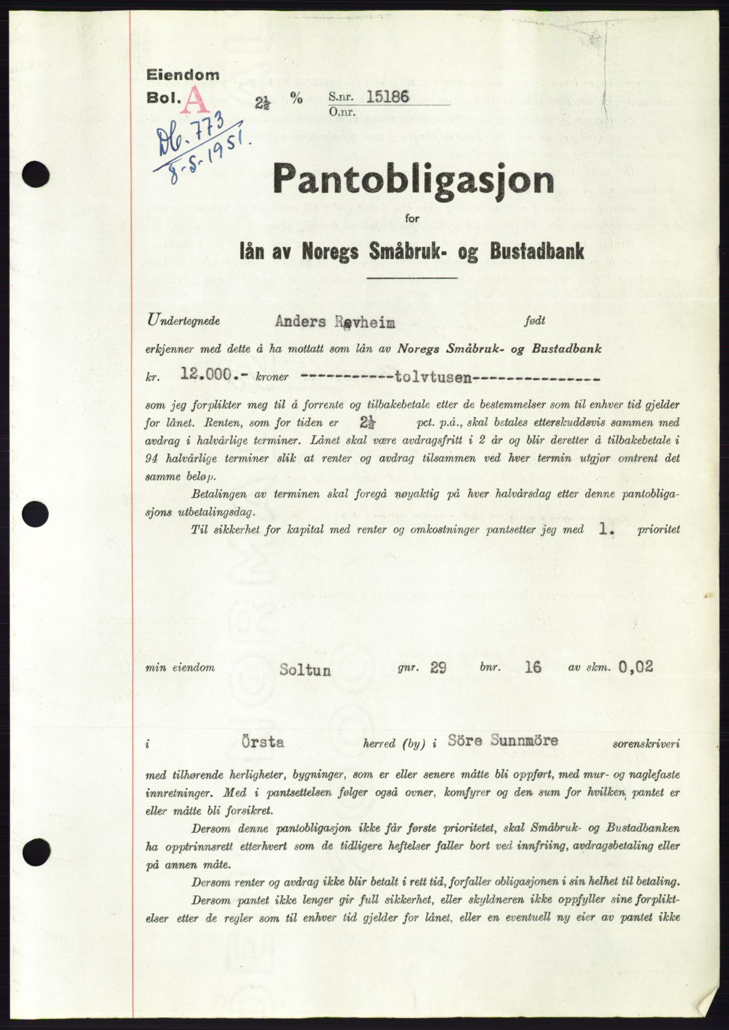 Søre Sunnmøre sorenskriveri, SAT/A-4122/1/2/2C/L0120: Pantebok nr. 8B, 1951-1951, Dagboknr: 773/1951