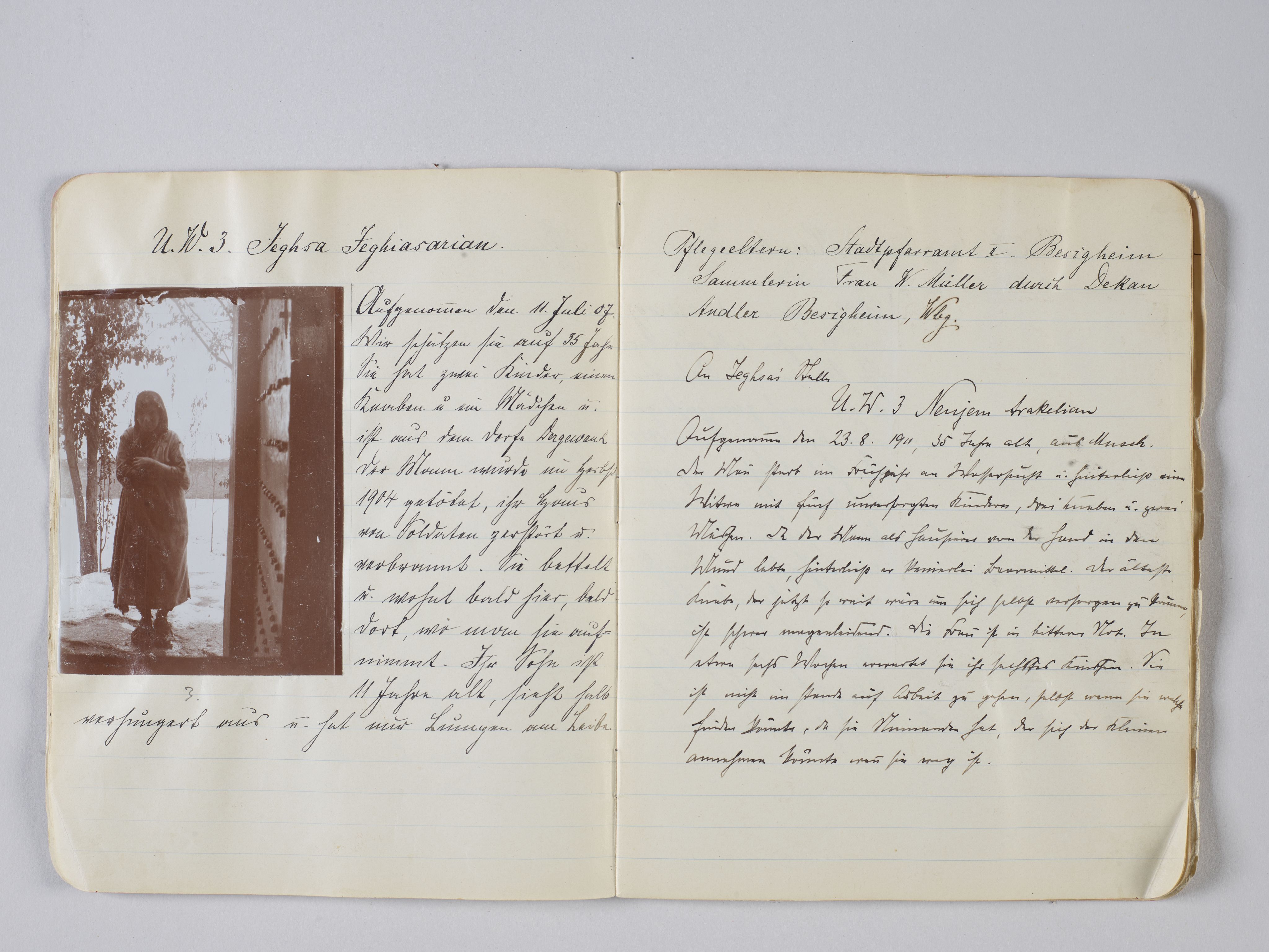 Kvinnelige Misjonsarbeidere, AV/RA-PA-0699/U/L0033/0003: Fotoalbum / "Witwen in Musch" (Enker i Musch), 1905-1917