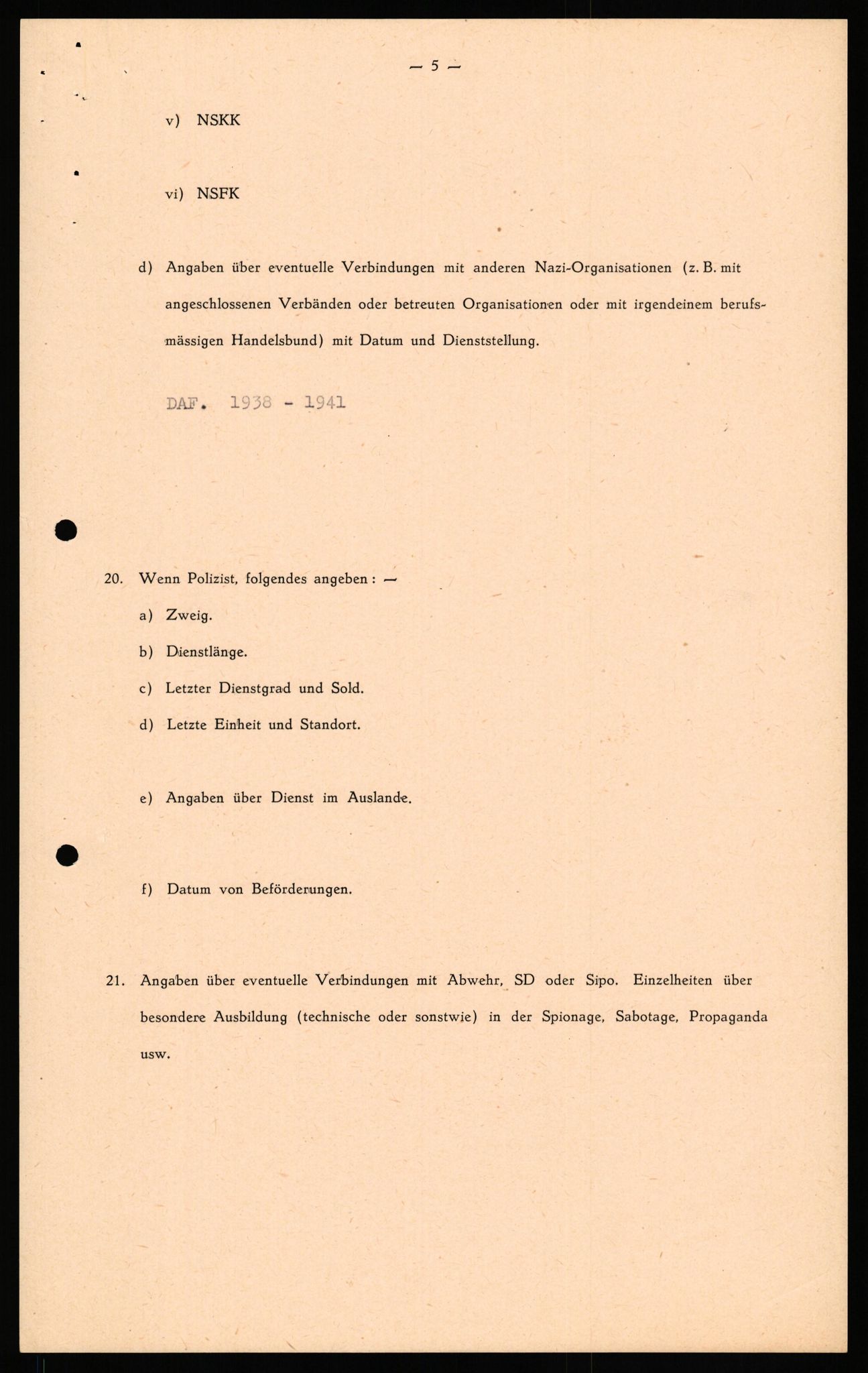 Forsvaret, Forsvarets overkommando II, RA/RAFA-3915/D/Db/L0034: CI Questionaires. Tyske okkupasjonsstyrker i Norge. Tyskere., 1945-1946, s. 283