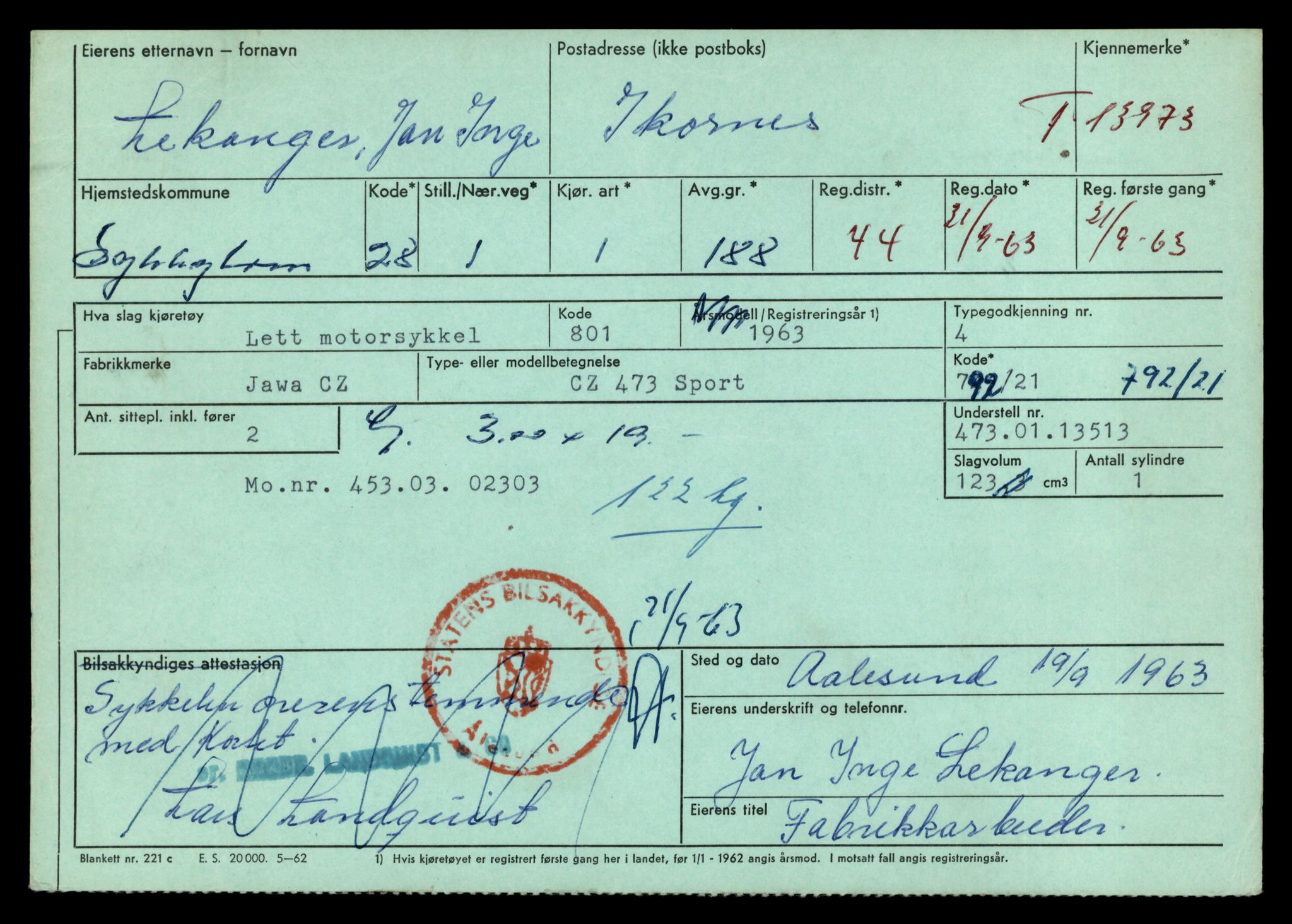 Møre og Romsdal vegkontor - Ålesund trafikkstasjon, AV/SAT-A-4099/F/Fe/L0042: Registreringskort for kjøretøy T 13906 - T 14079, 1927-1998, s. 1057