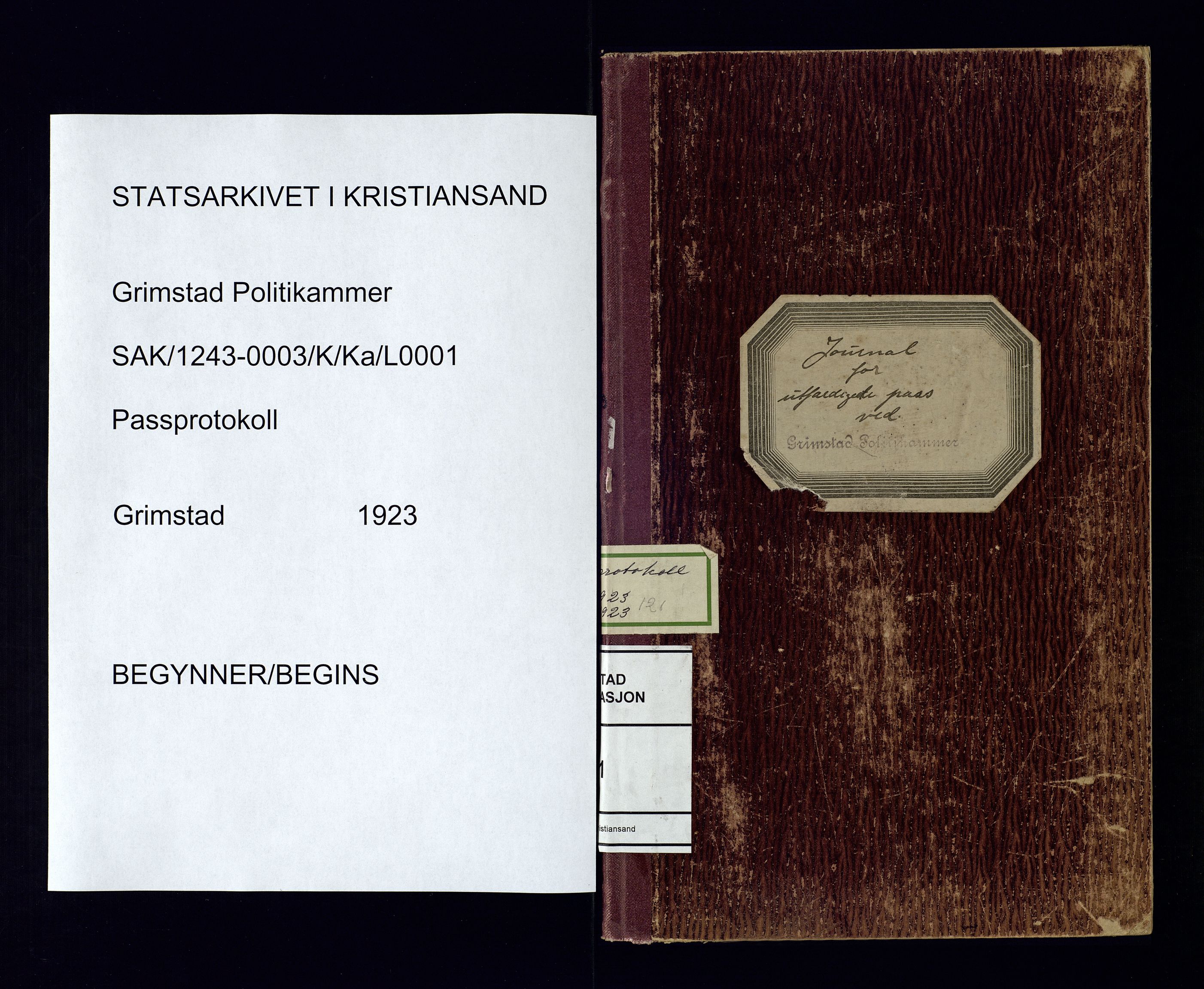 Grimstad politistasjon, SAK/1243-0003/K/Ka/L0001: Passprotokoll nr 121, 1923, s. 1