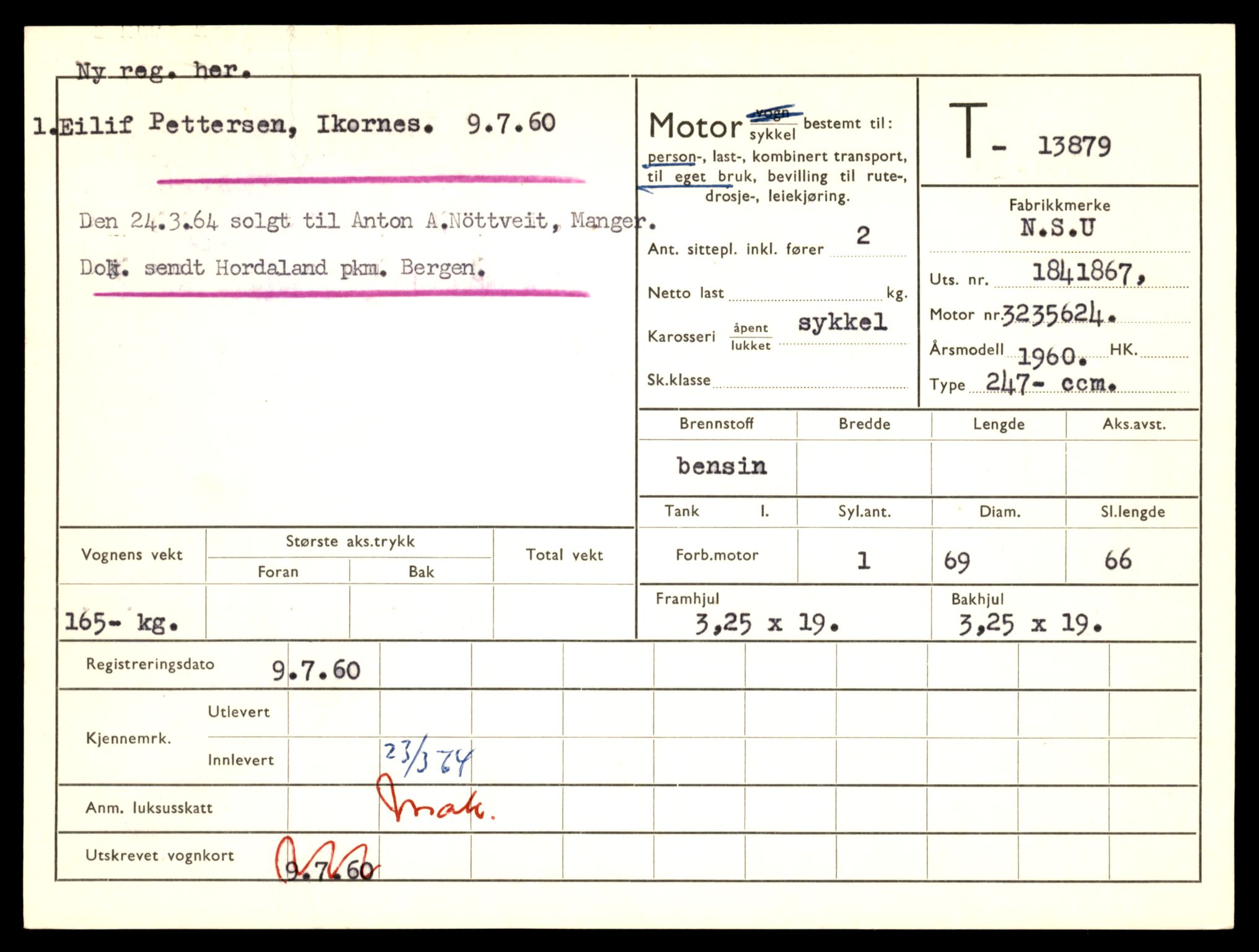Møre og Romsdal vegkontor - Ålesund trafikkstasjon, AV/SAT-A-4099/F/Fe/L0041: Registreringskort for kjøretøy T 13710 - T 13905, 1927-1998, s. 2957