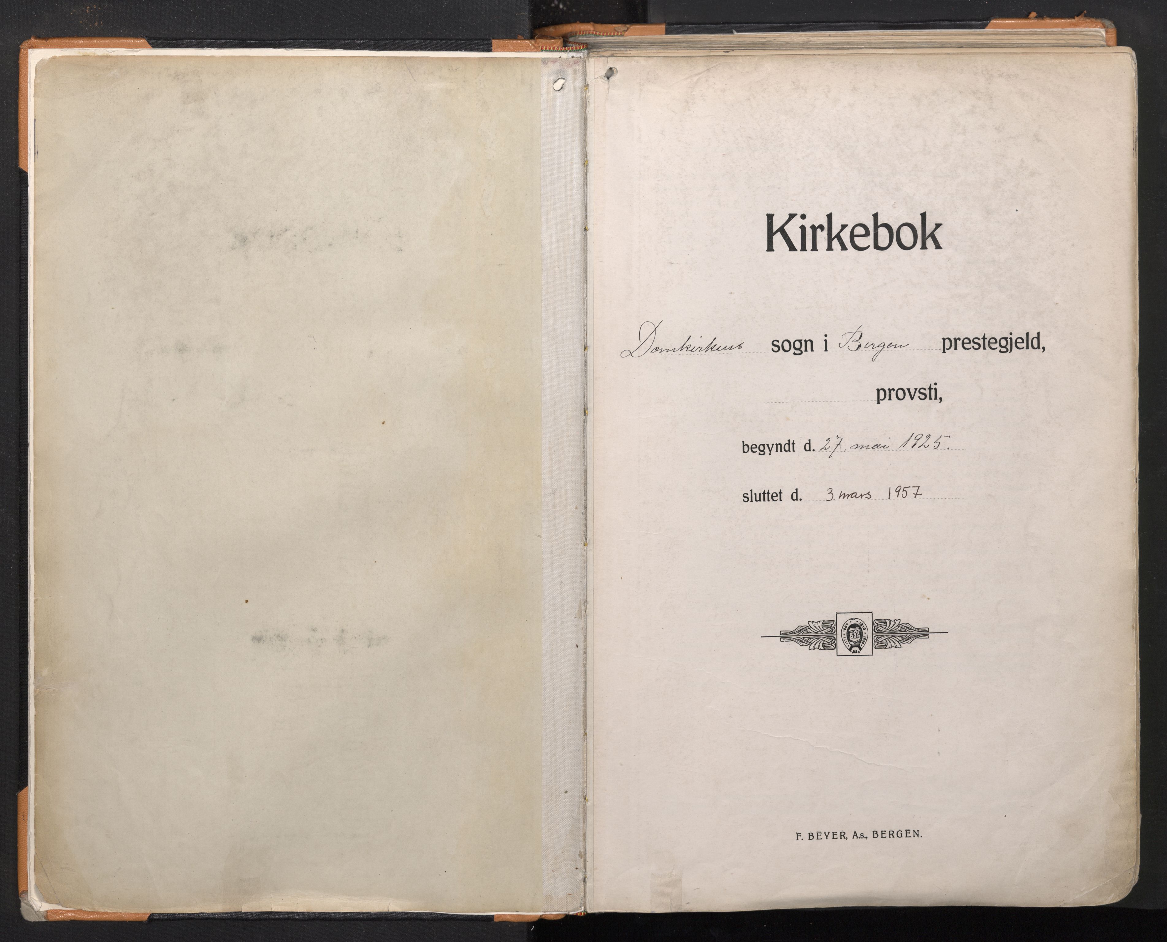 Domkirken sokneprestembete, AV/SAB-A-74801/H/Haa: Ministerialbok nr. B 9, 1925-1957