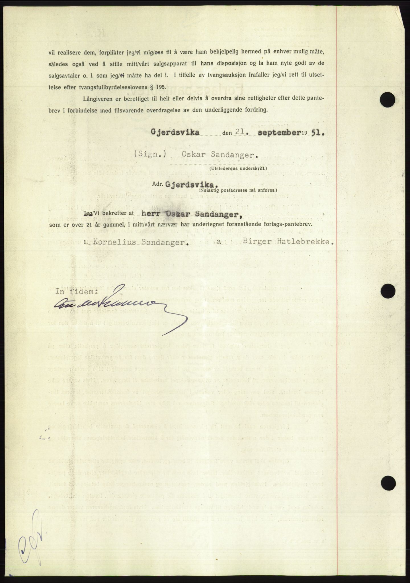 Søre Sunnmøre sorenskriveri, AV/SAT-A-4122/1/2/2C/L0120: Pantebok nr. 8B, 1951-1951, Dagboknr: 1990/1951